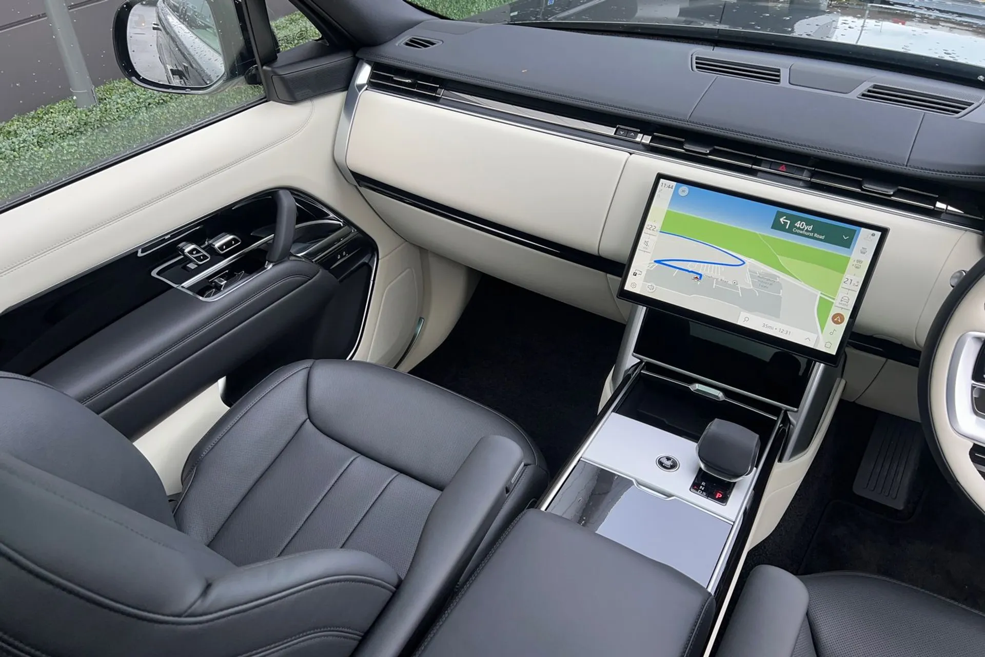 LAND ROVER RANGE ROVER thumbnail image number 53
