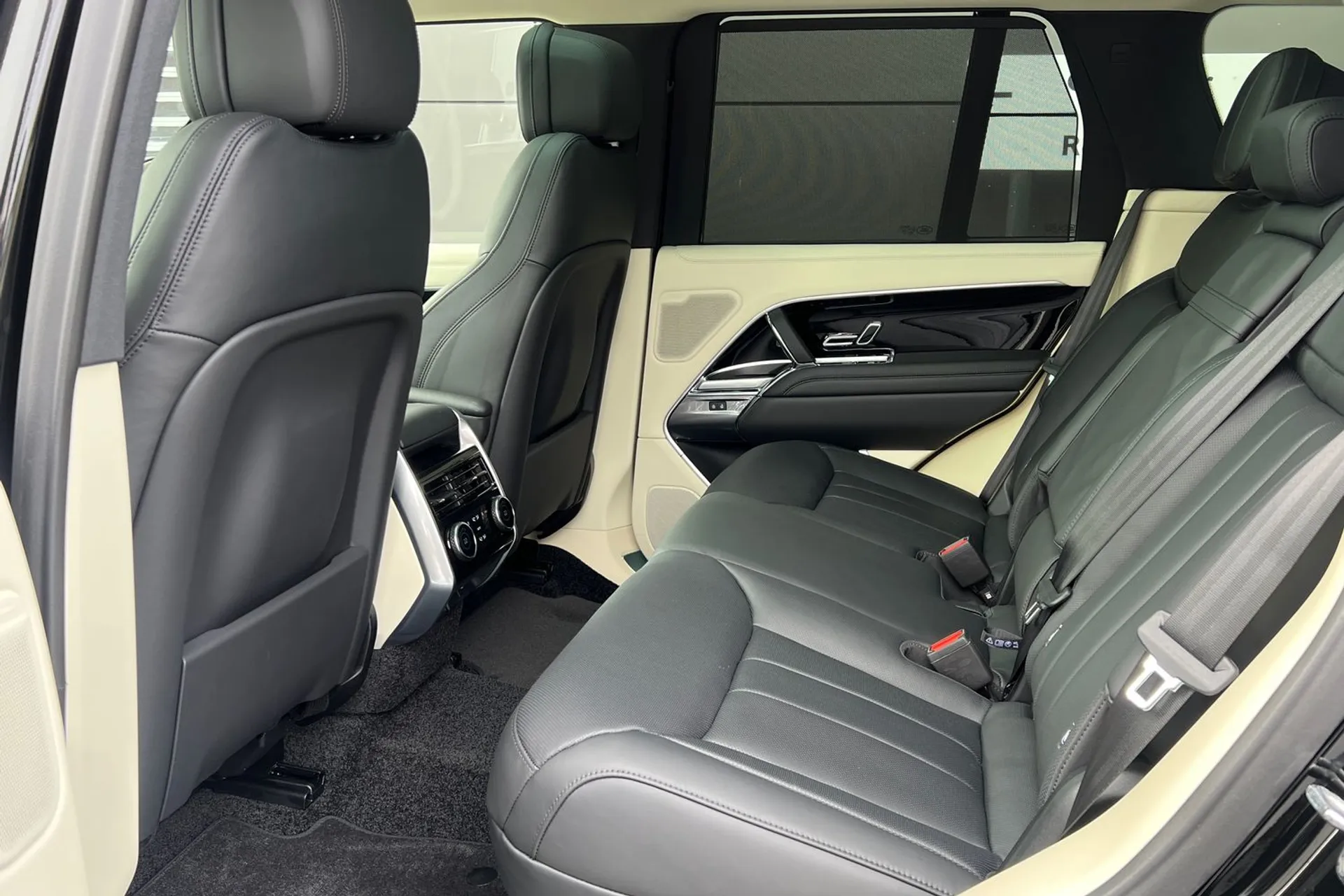 LAND ROVER RANGE ROVER thumbnail image number 50