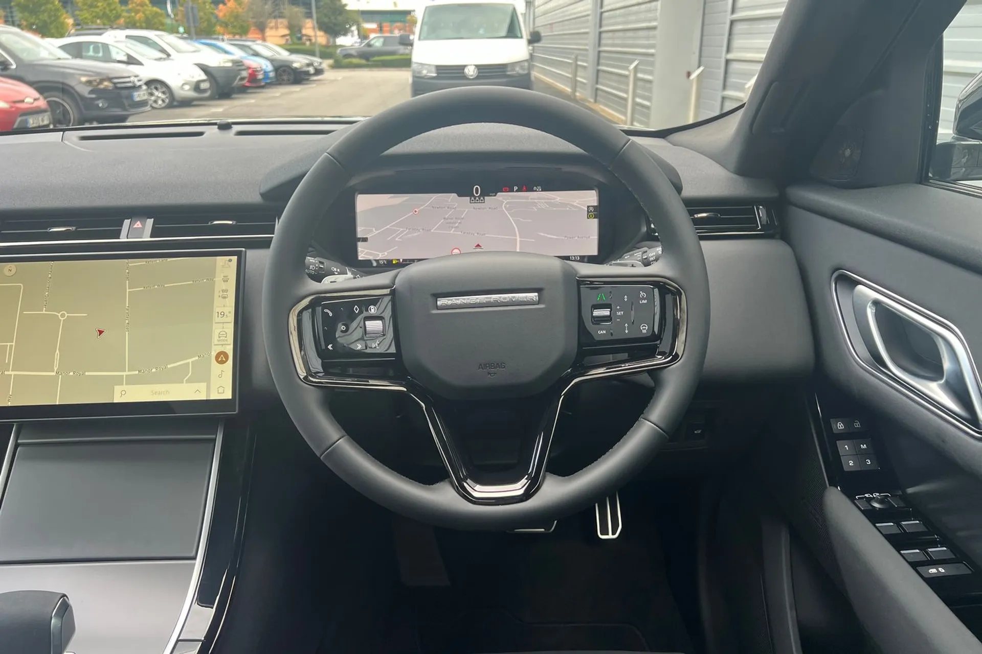 LAND ROVER RANGE ROVER VELAR thumbnail image number 23