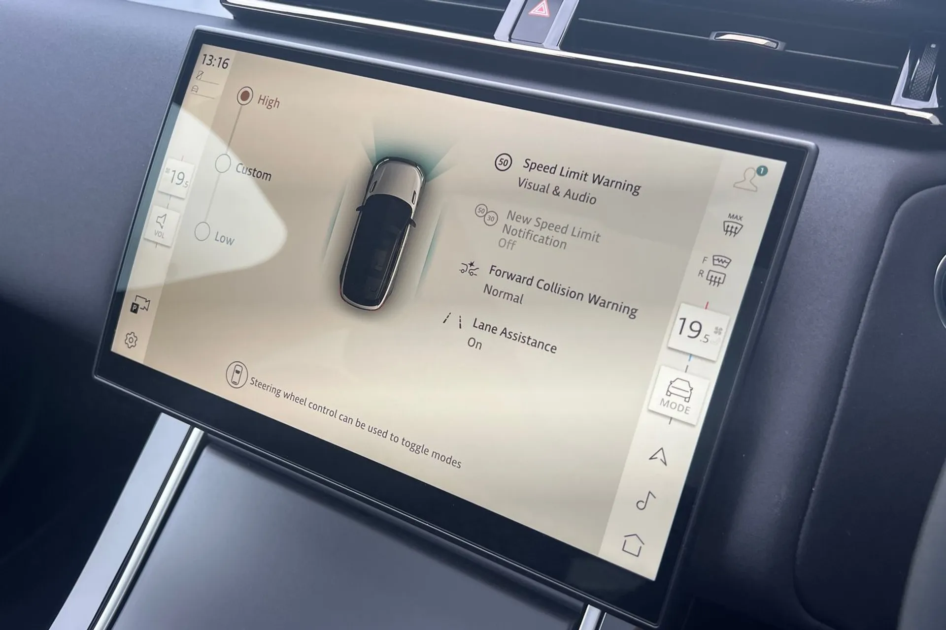 LAND ROVER RANGE ROVER VELAR thumbnail image number 51