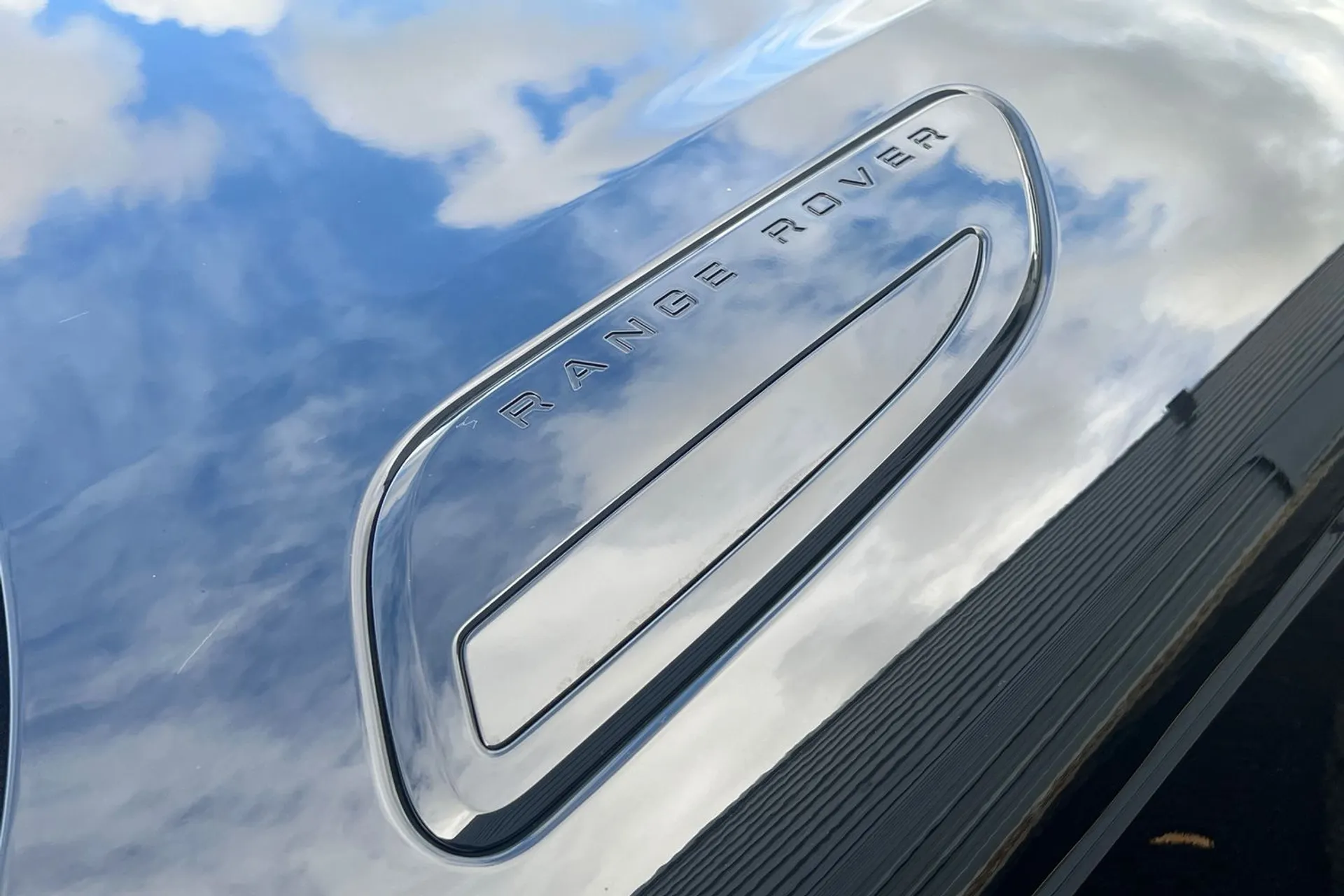 LAND ROVER RANGE ROVER VELAR thumbnail image number 57
