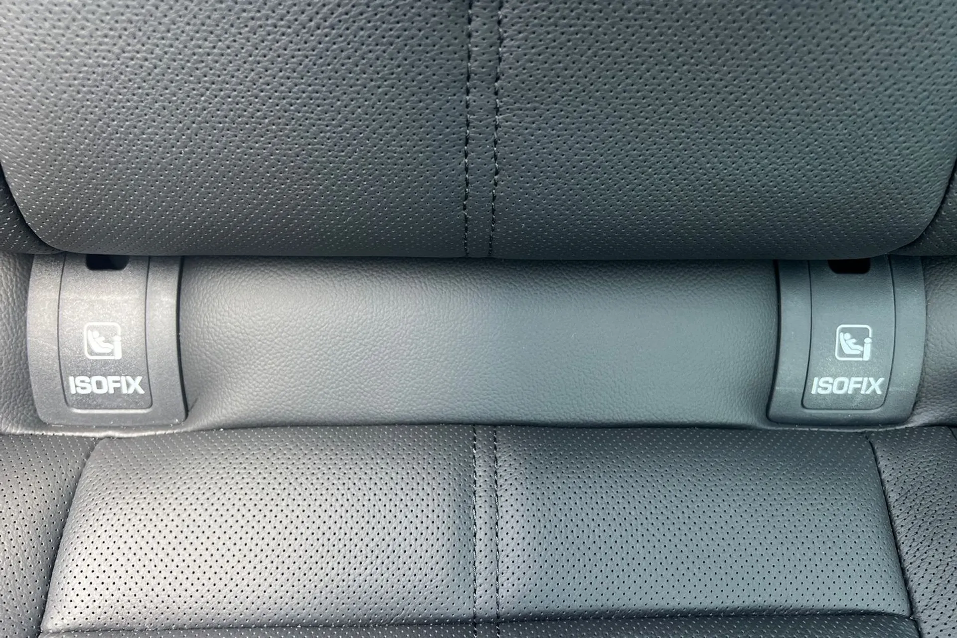 LAND ROVER RANGE ROVER VELAR thumbnail image number 31
