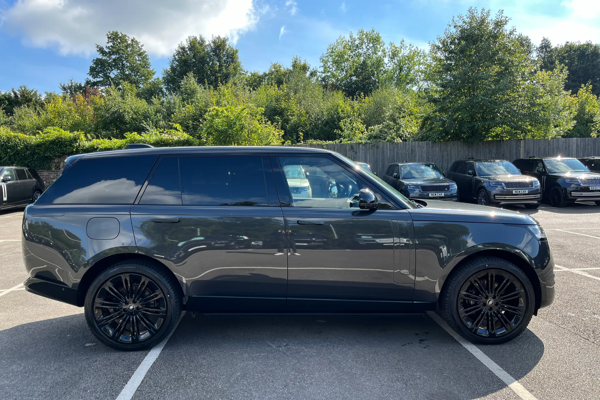 LAND ROVER RANGE ROVER thumbnail image number 2