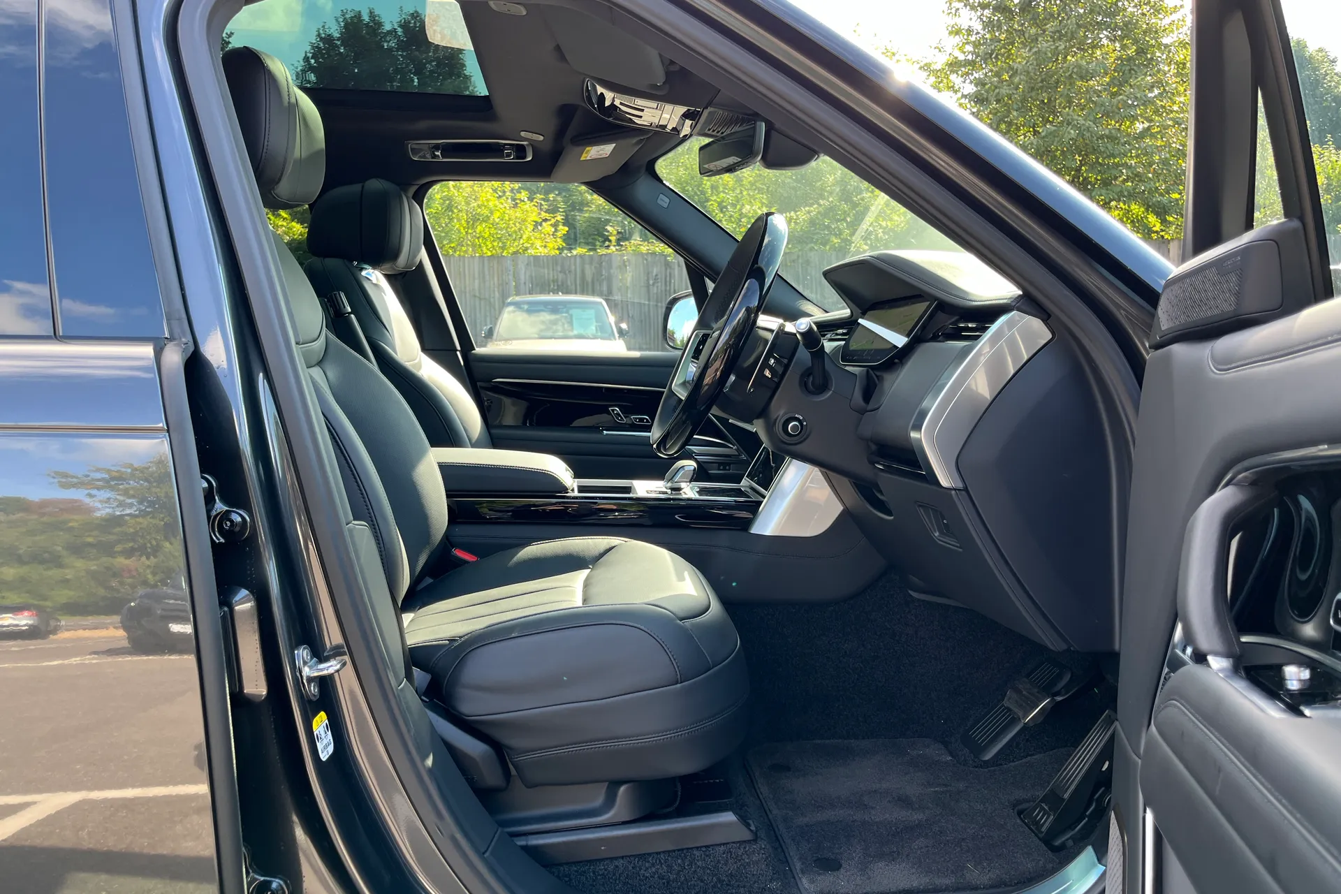 LAND ROVER RANGE ROVER thumbnail image number 8