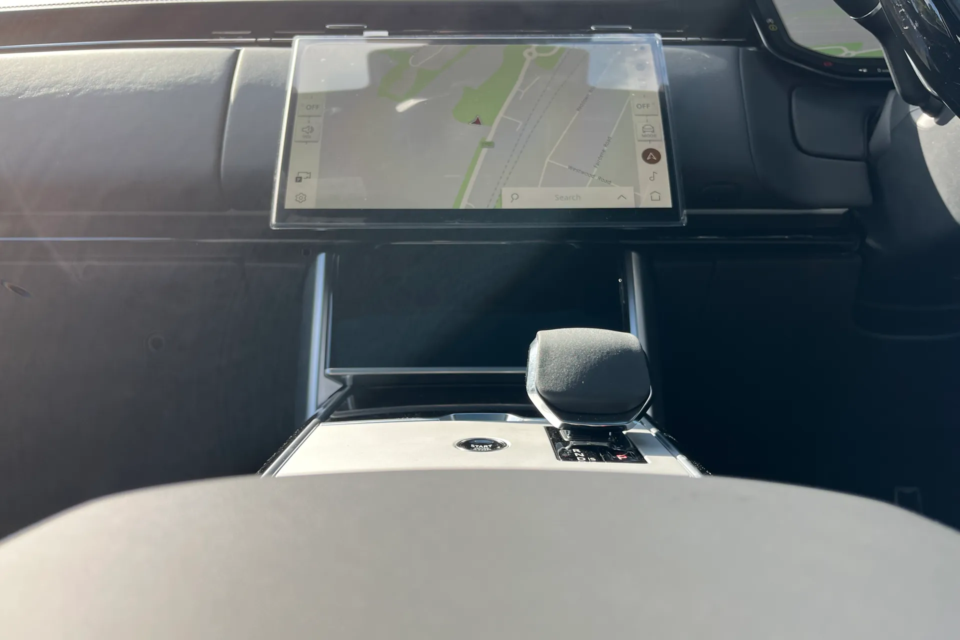 LAND ROVER RANGE ROVER thumbnail image number 22