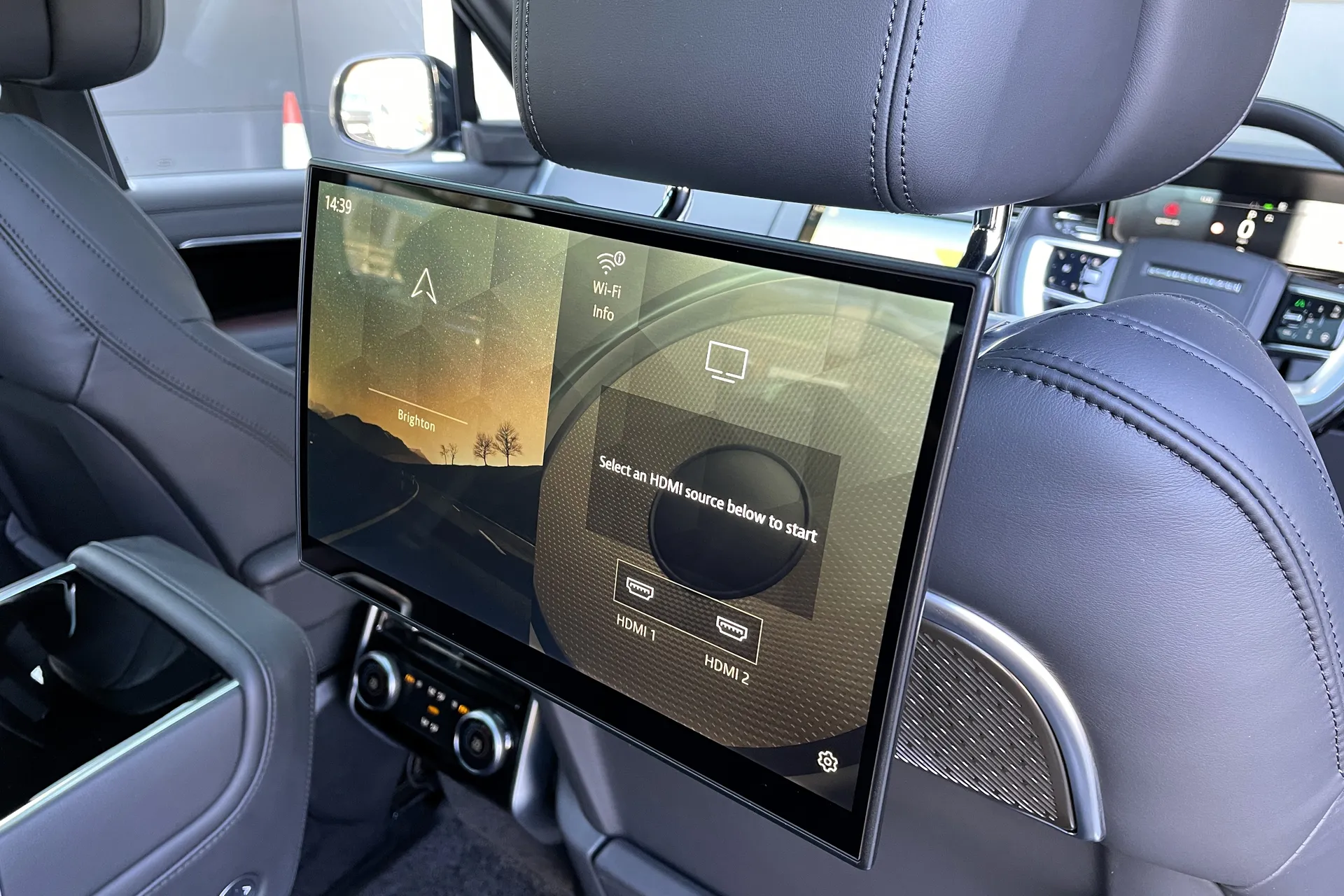 LAND ROVER RANGE ROVER thumbnail image number 6