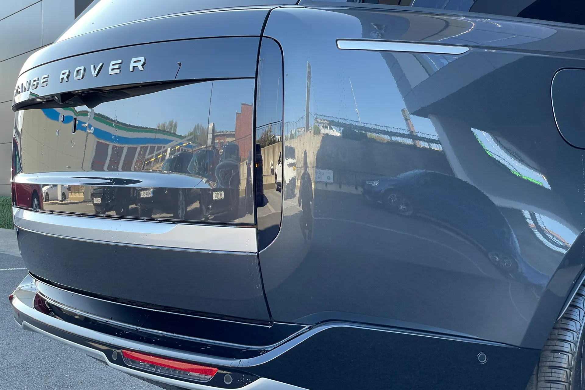 LAND ROVER RANGE ROVER thumbnail image number 16