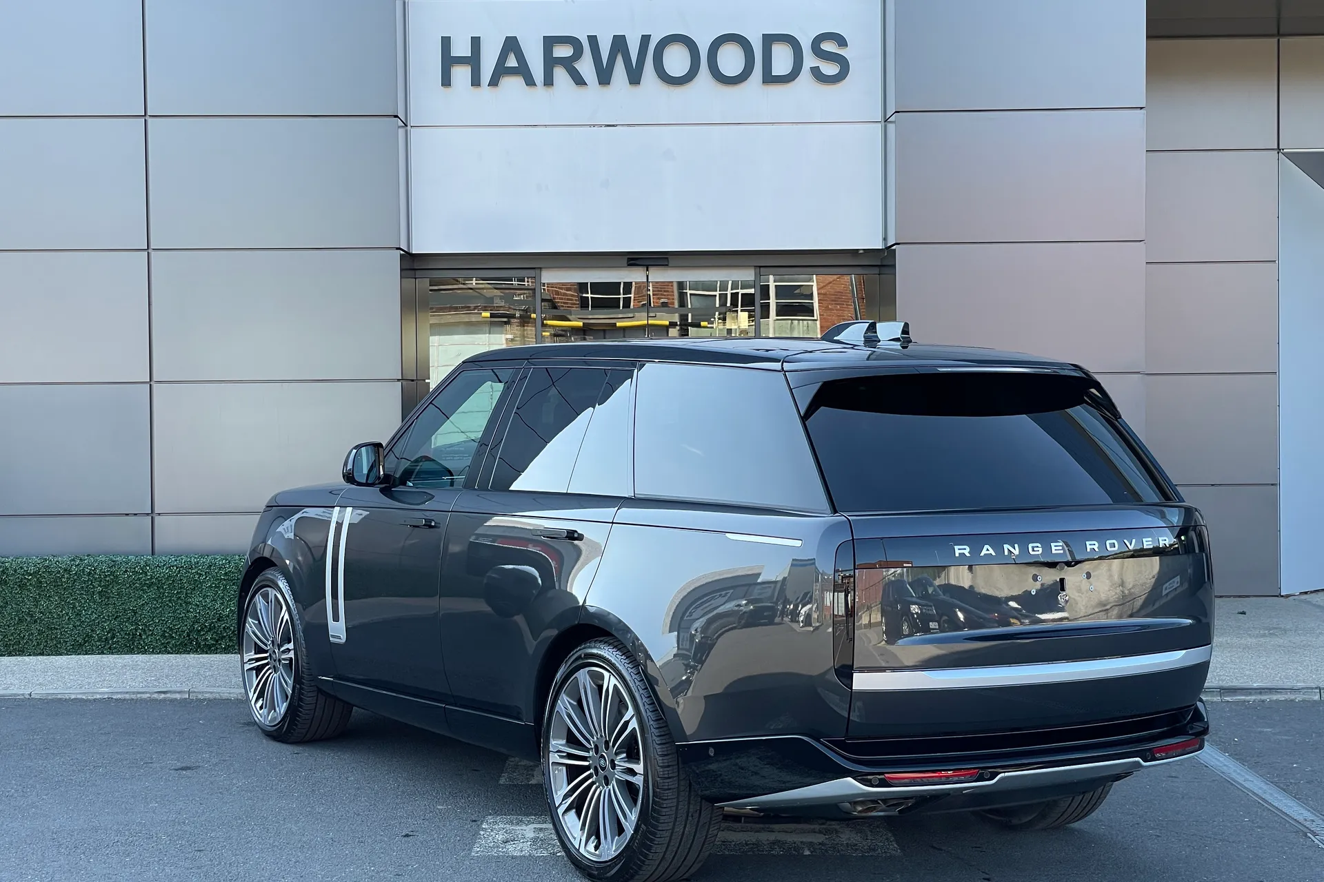LAND ROVER RANGE ROVER thumbnail image number 23