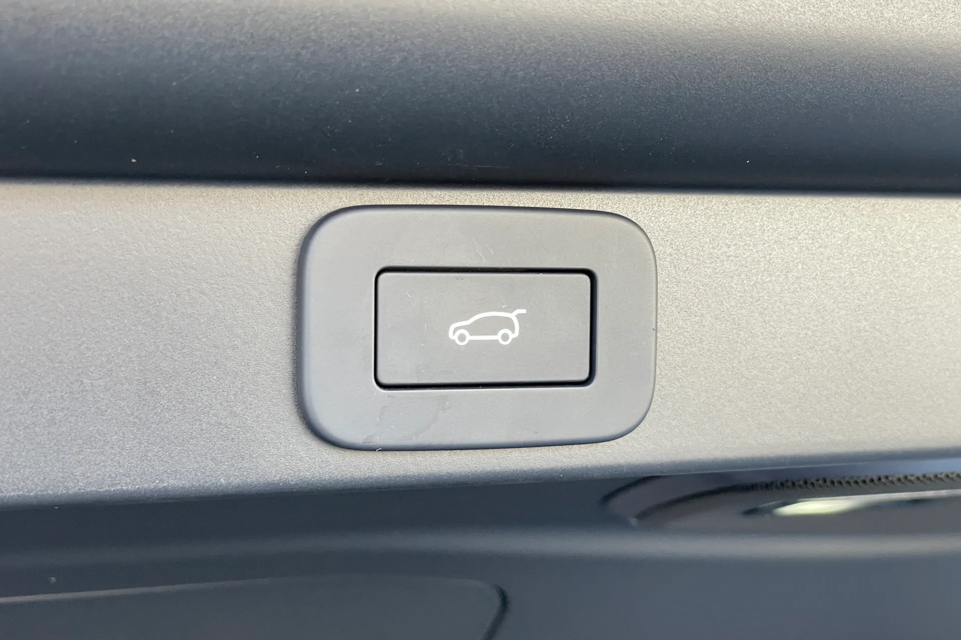 LAND ROVER RANGE ROVER thumbnail image number 25