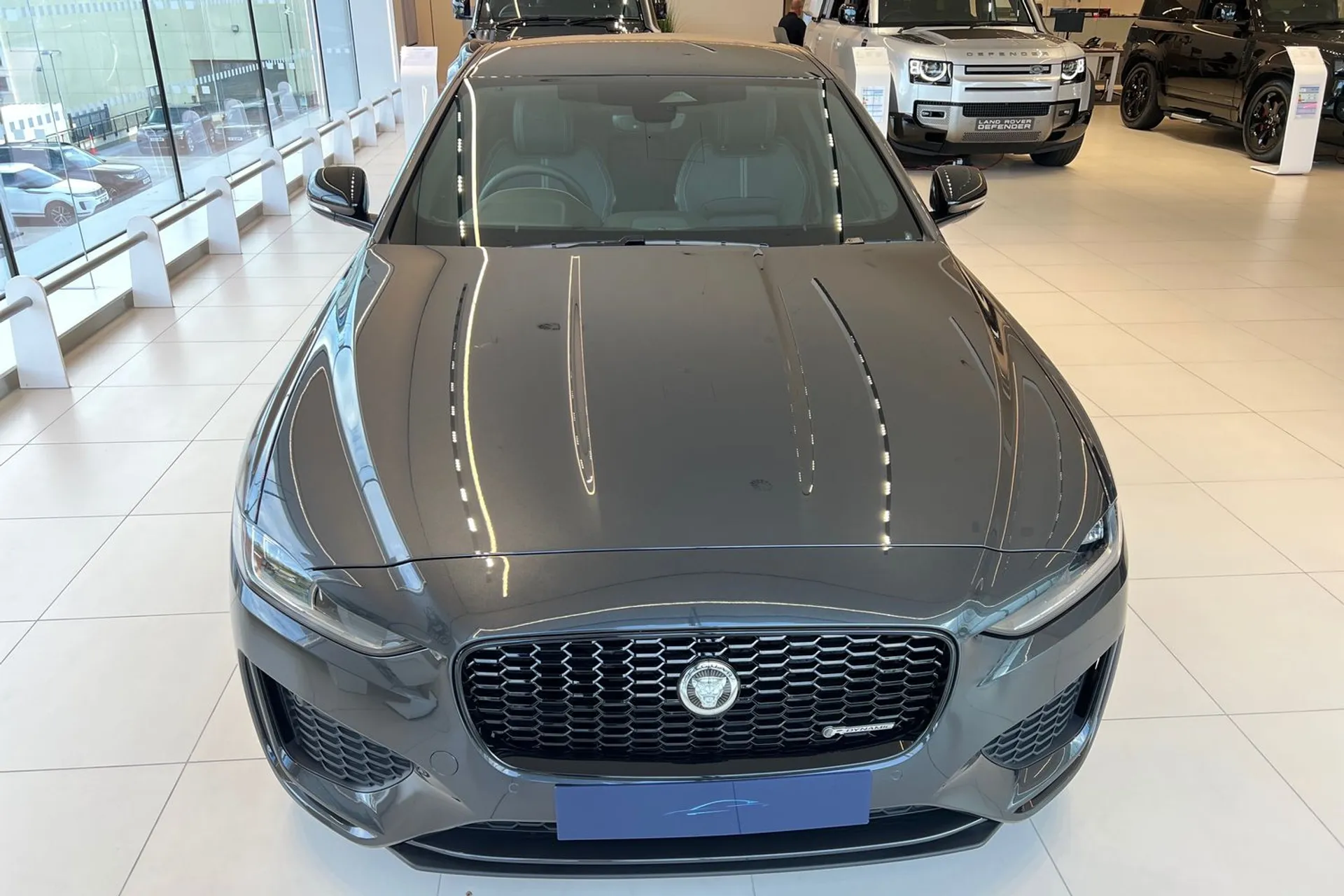 Jaguar XE thumbnail image number 16