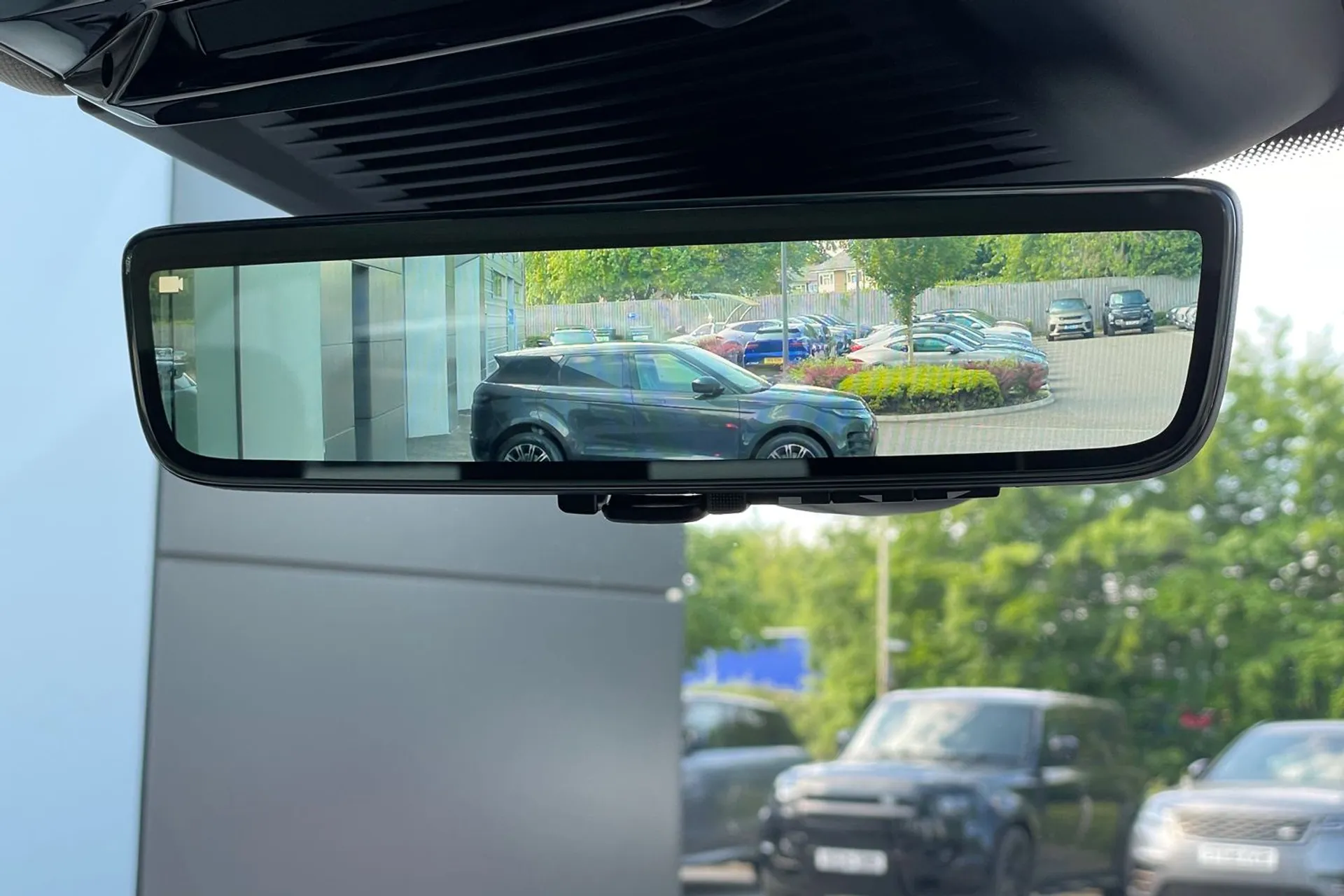 LAND ROVER RANGE ROVER thumbnail image number 34