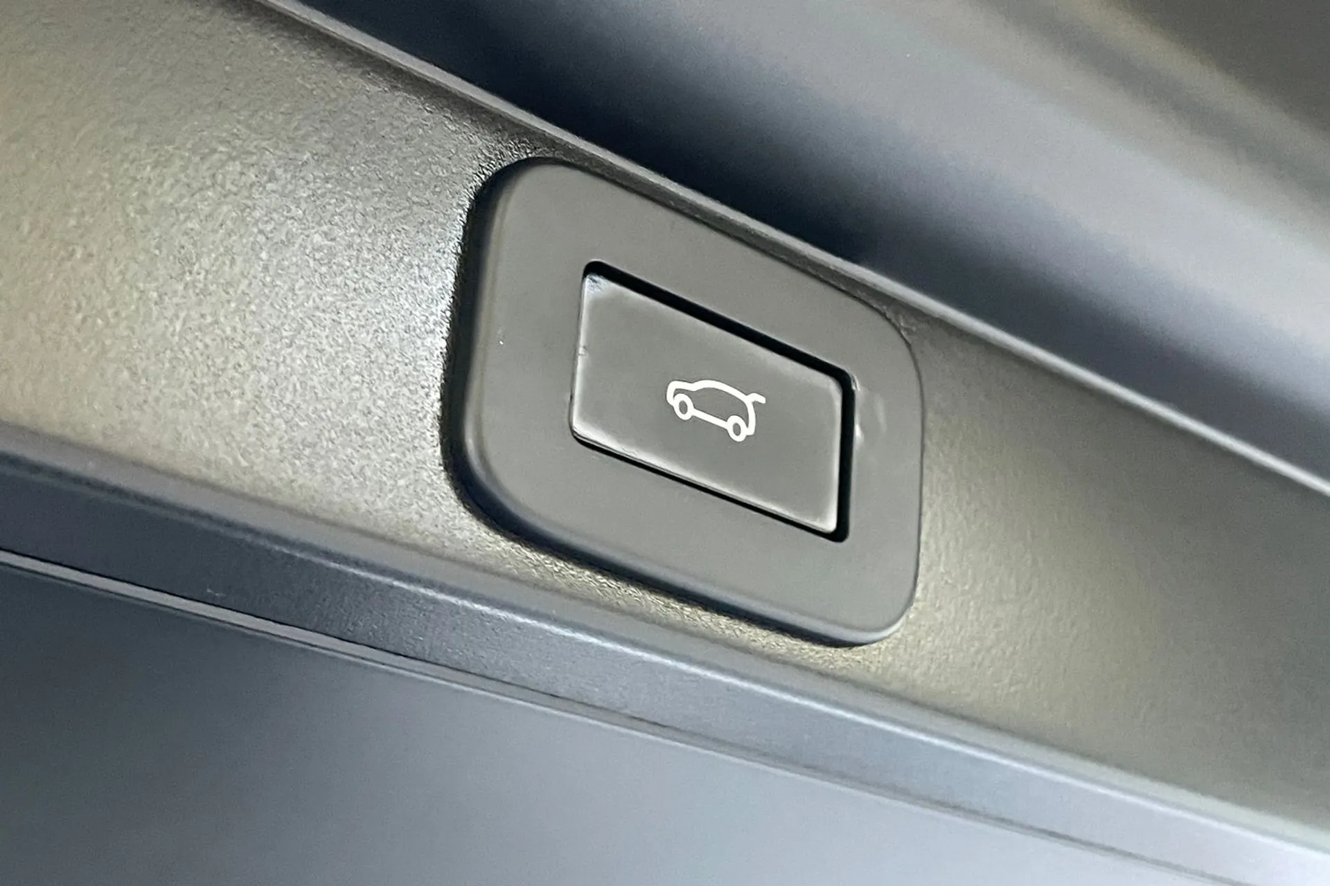LAND ROVER RANGE ROVER thumbnail image number 46