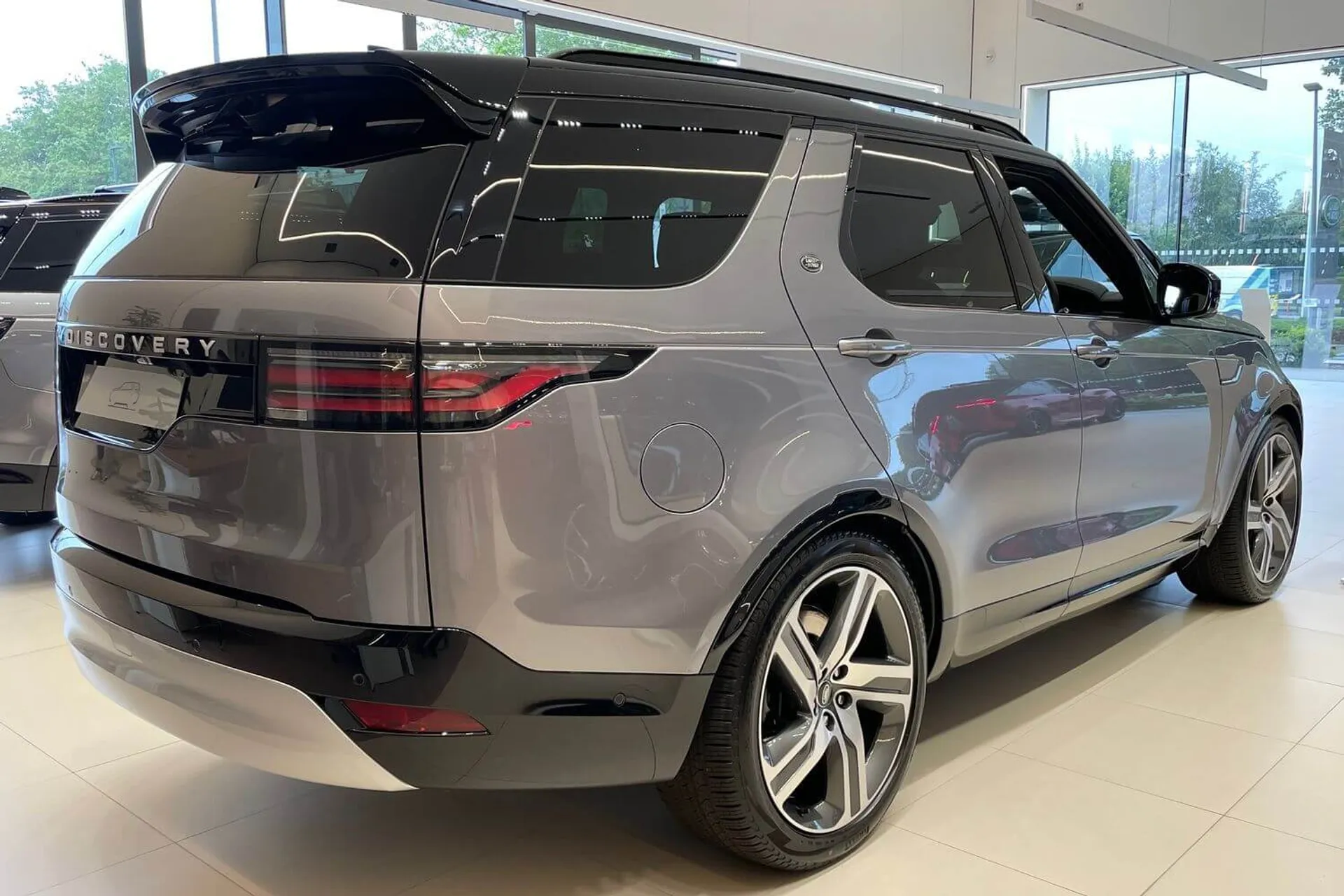 LAND ROVER DISCOVERY thumbnail image number 8