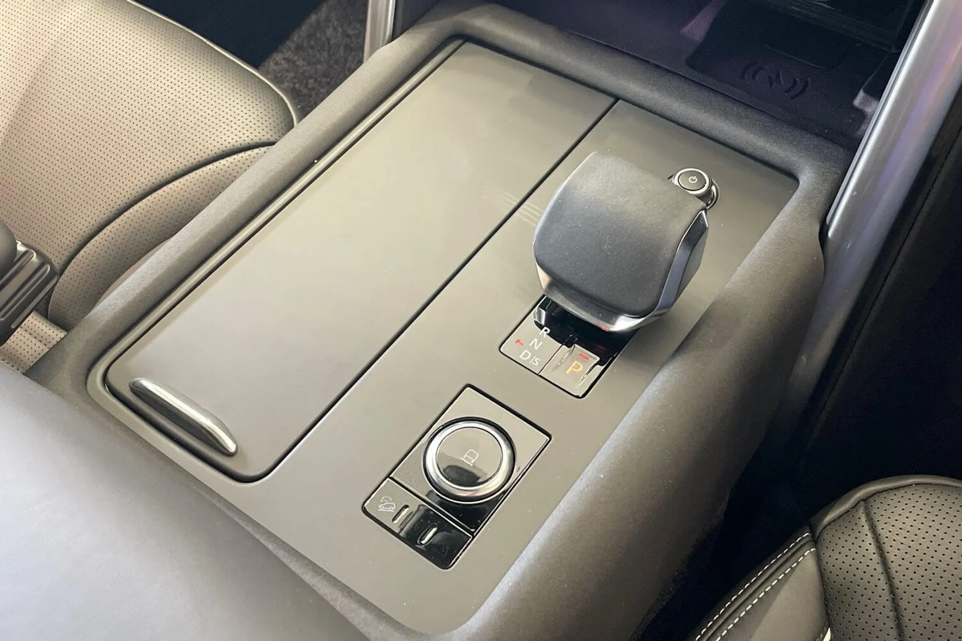 LAND ROVER DISCOVERY thumbnail image number 37