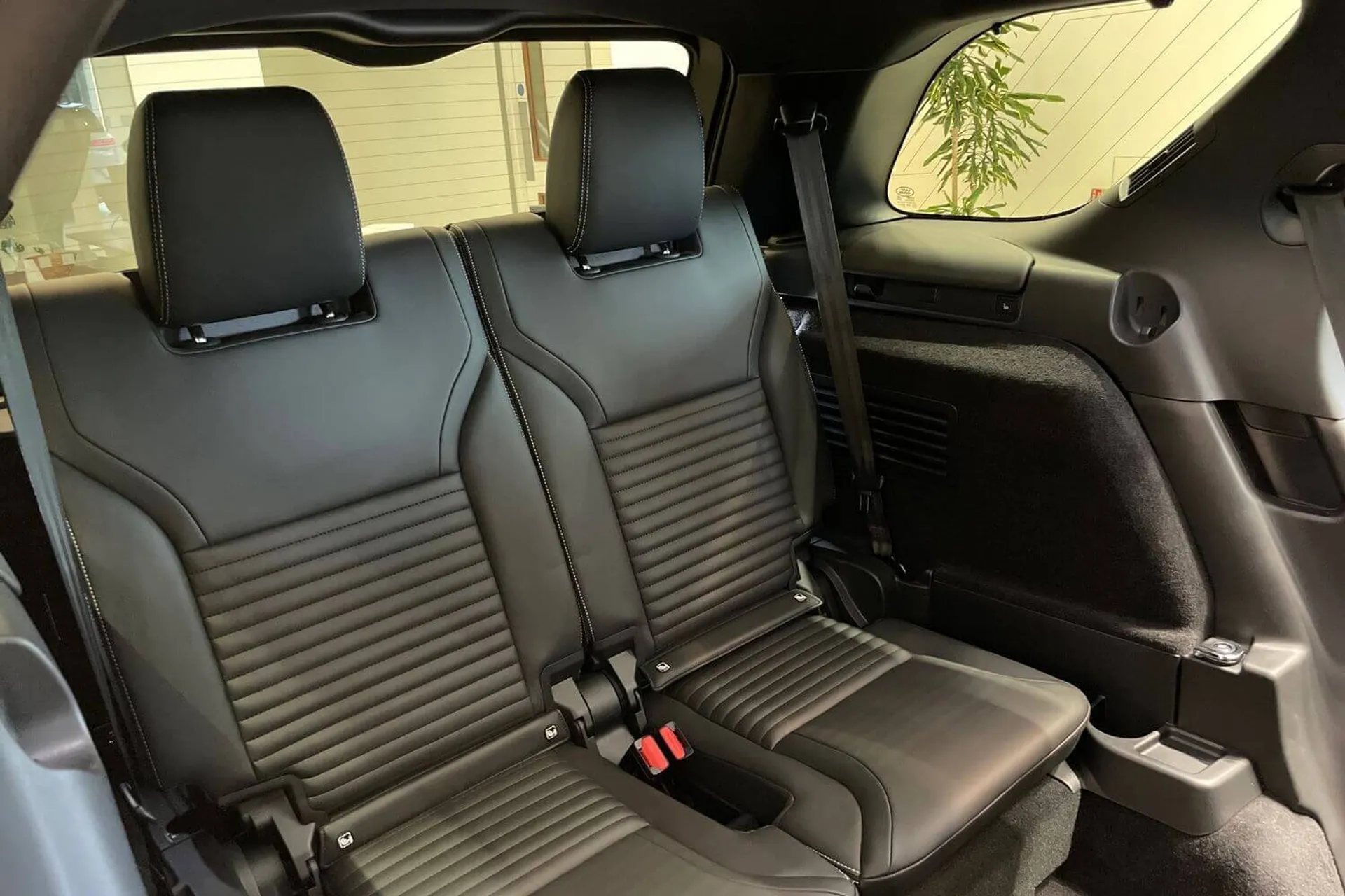 LAND ROVER DISCOVERY thumbnail image number 25