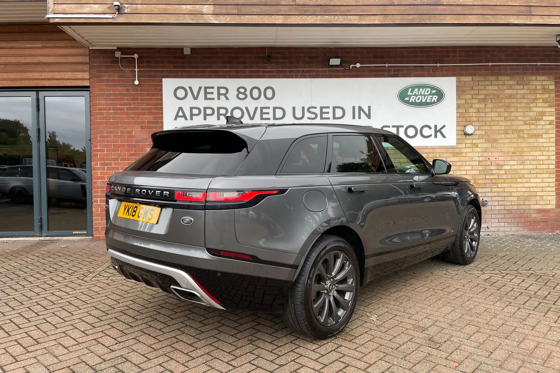 LAND ROVER RANGE ROVER VELAR thumbnail image number 6