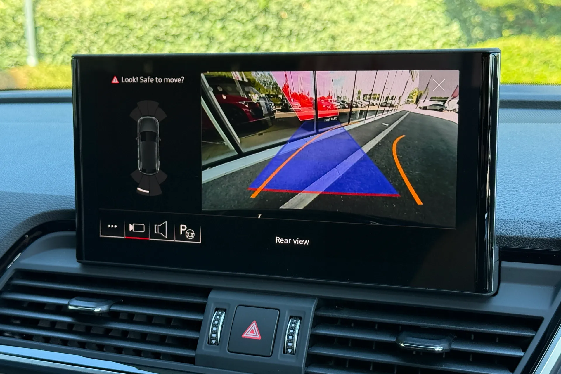 Audi Q5 thumbnail image number 3