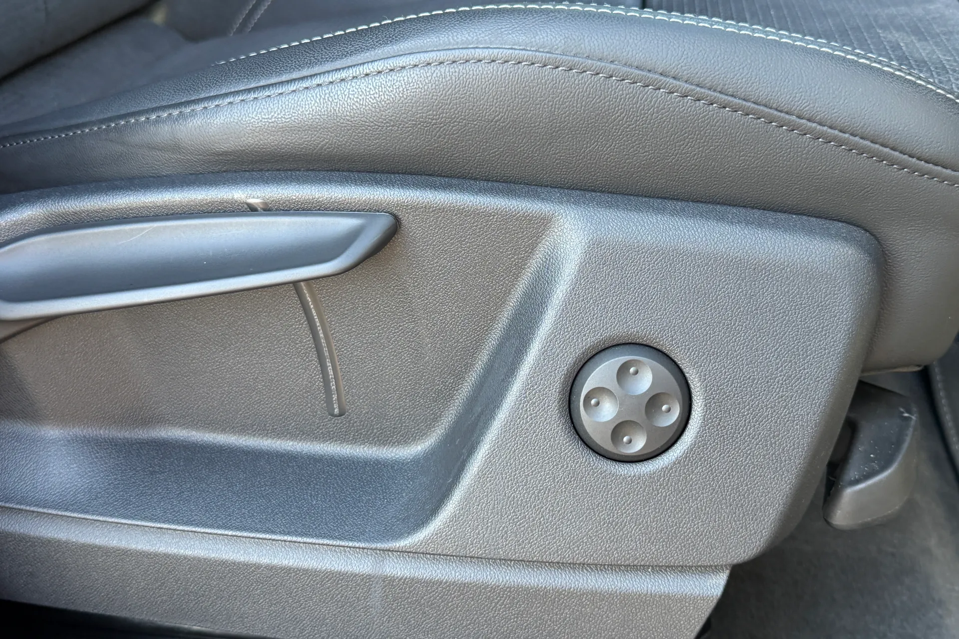 Audi Q5 thumbnail image number 39
