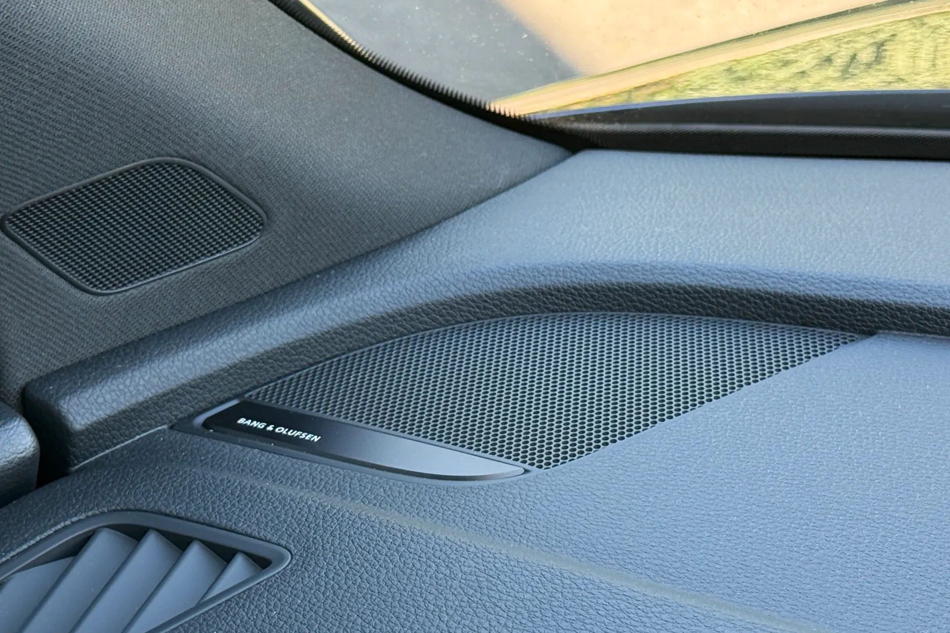 Audi Q5 thumbnail image number 32