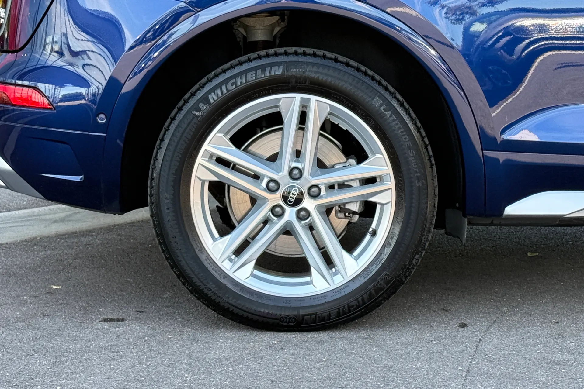 Audi Q5 thumbnail image number 16