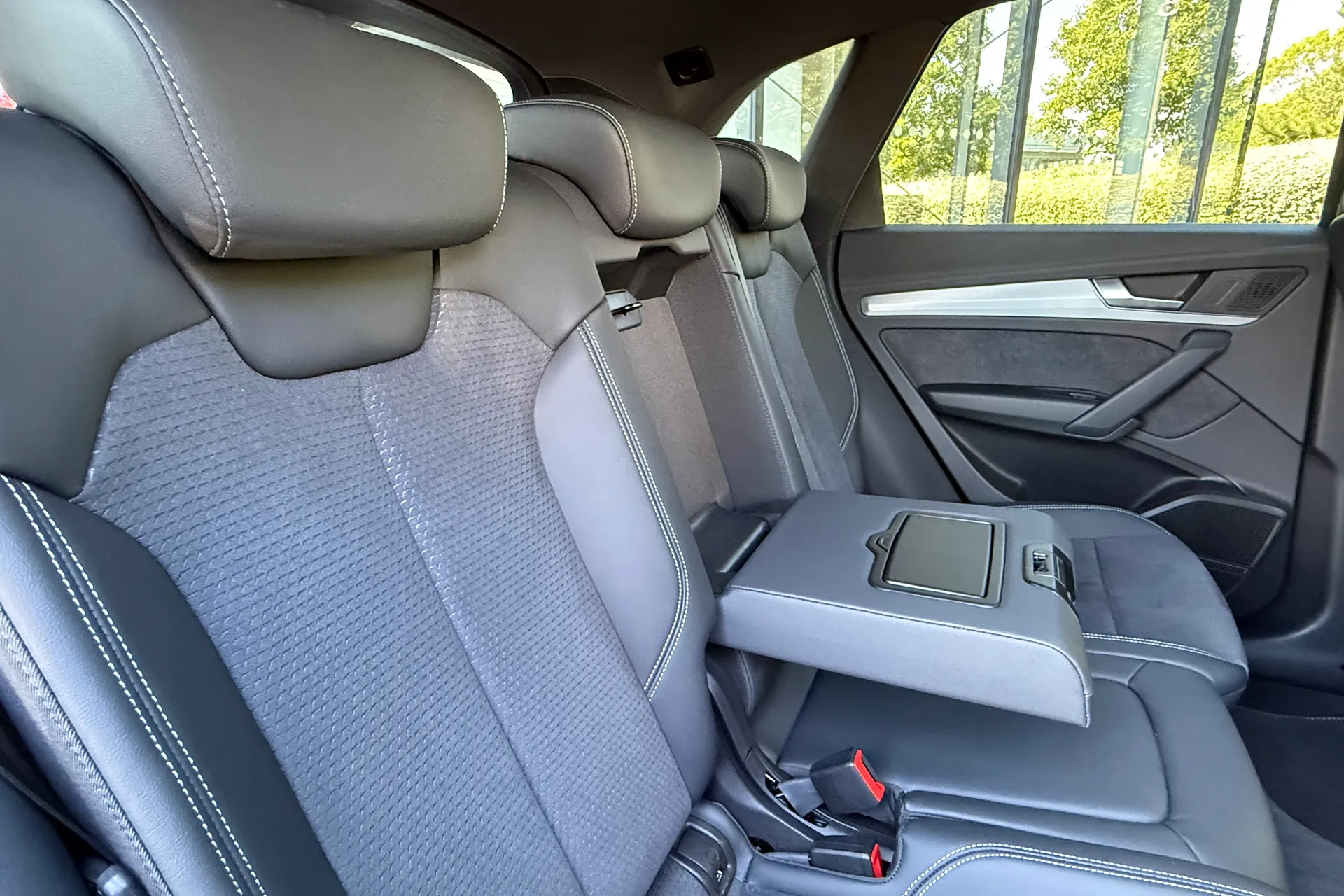 Audi Q5 thumbnail image number 43