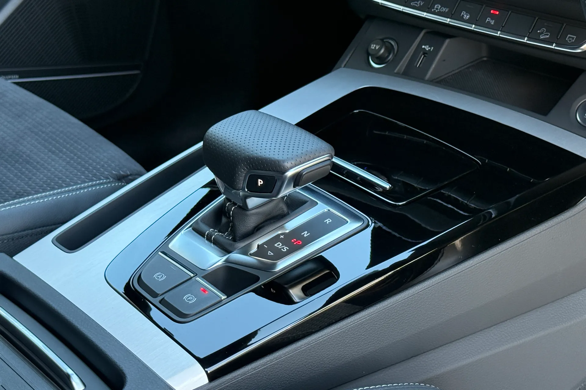 Audi Q5 thumbnail image number 13