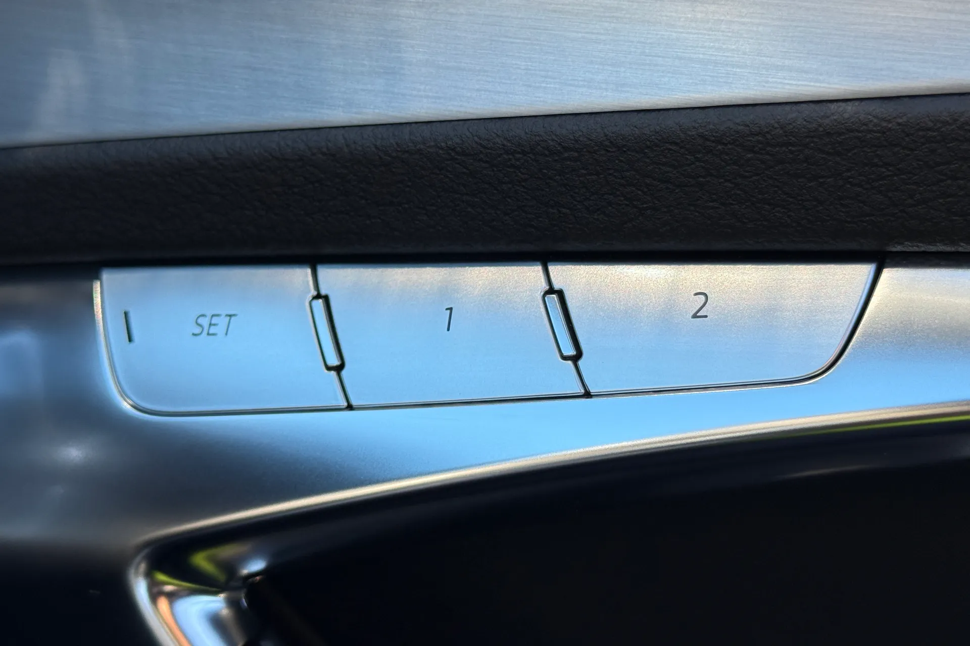 Audi A6 thumbnail image number 21