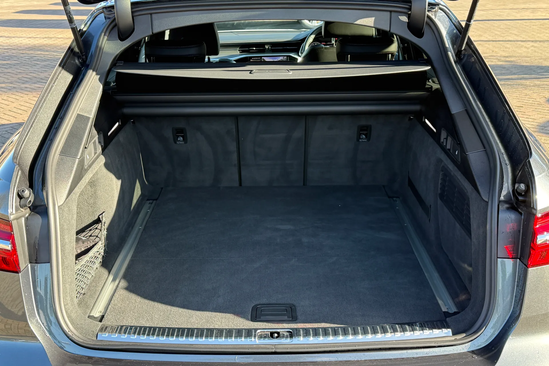 Audi A6 thumbnail image number 44