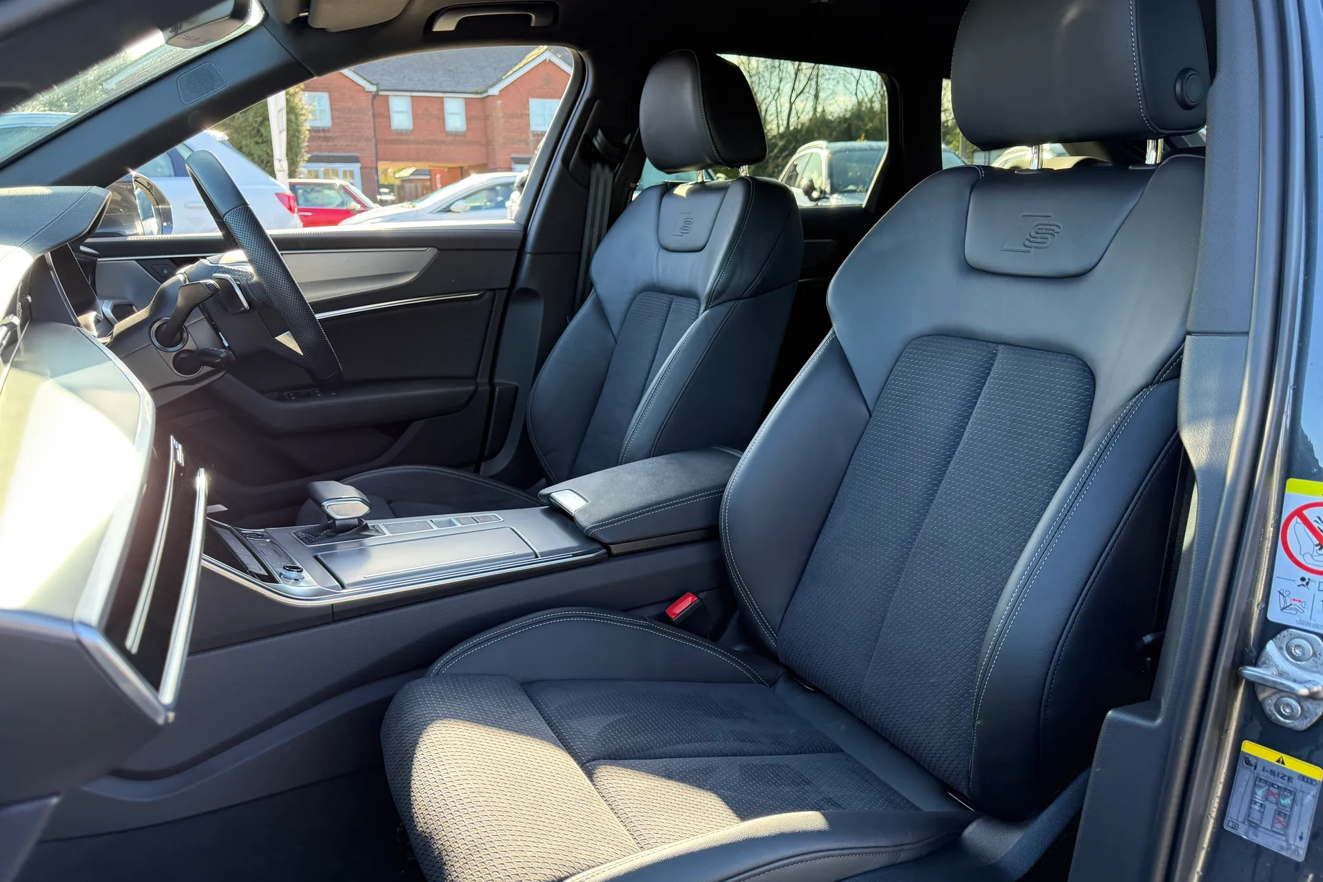 Audi A6 thumbnail image number 36