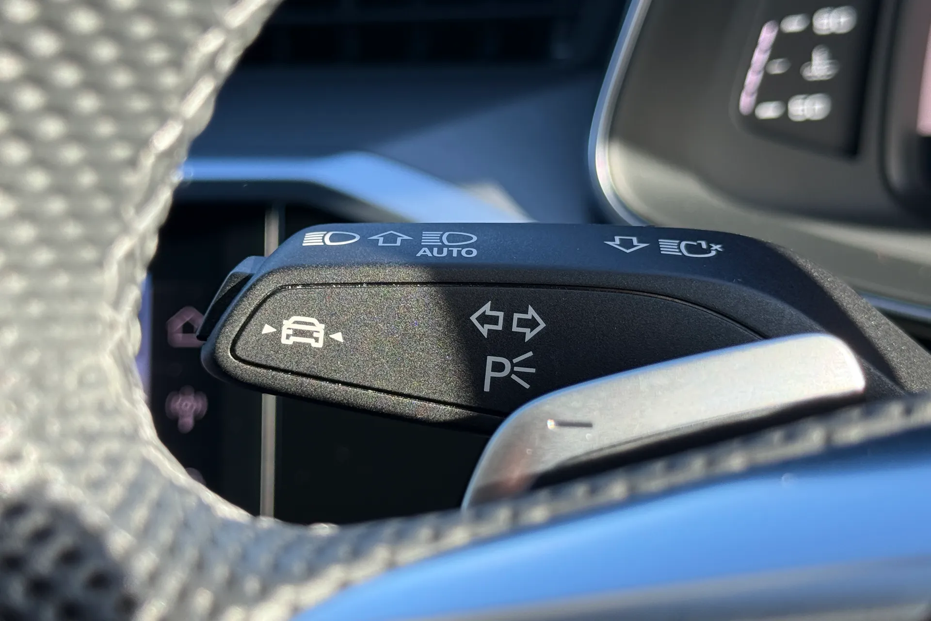 Audi A6 thumbnail image number 24