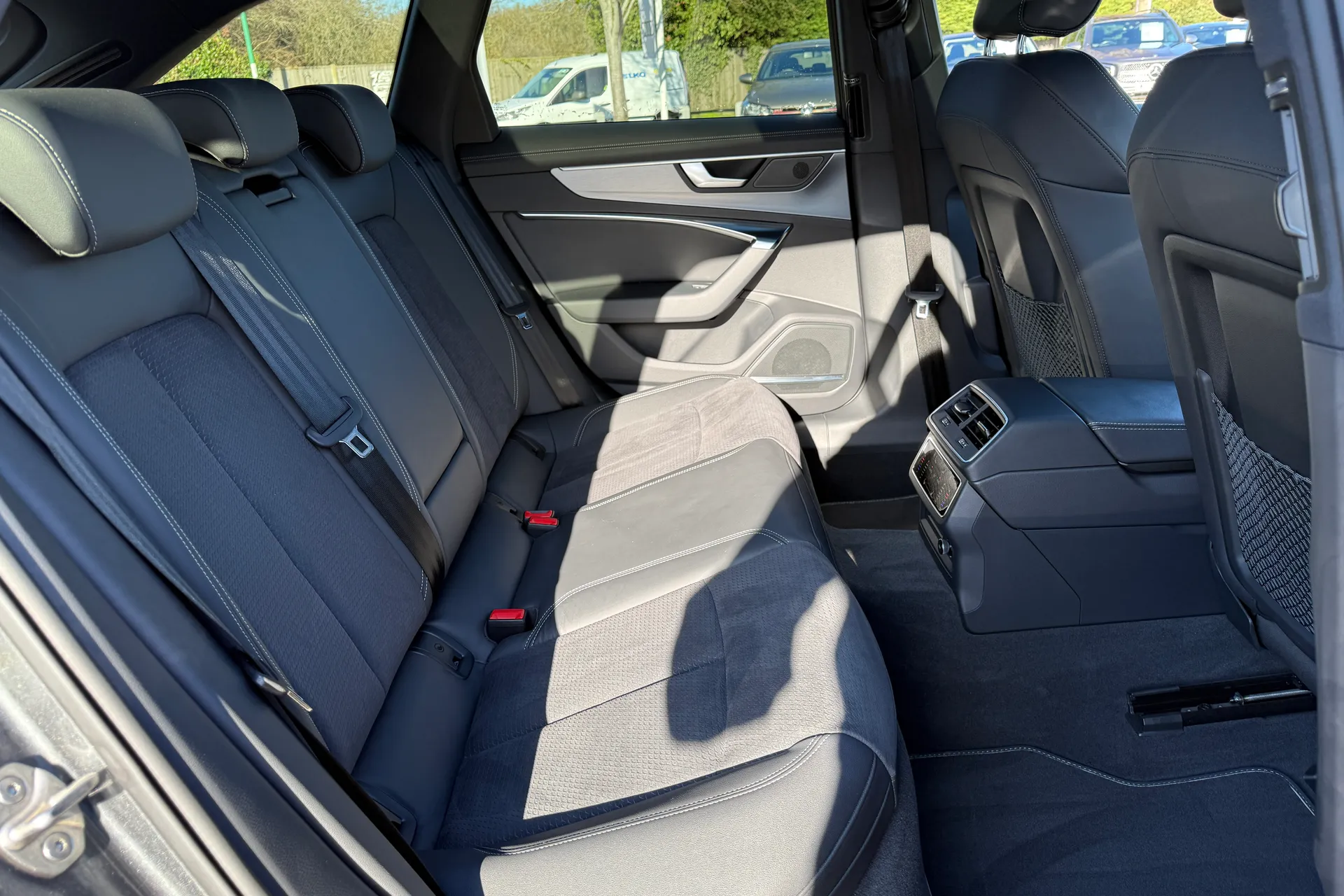 Audi A6 thumbnail image number 54