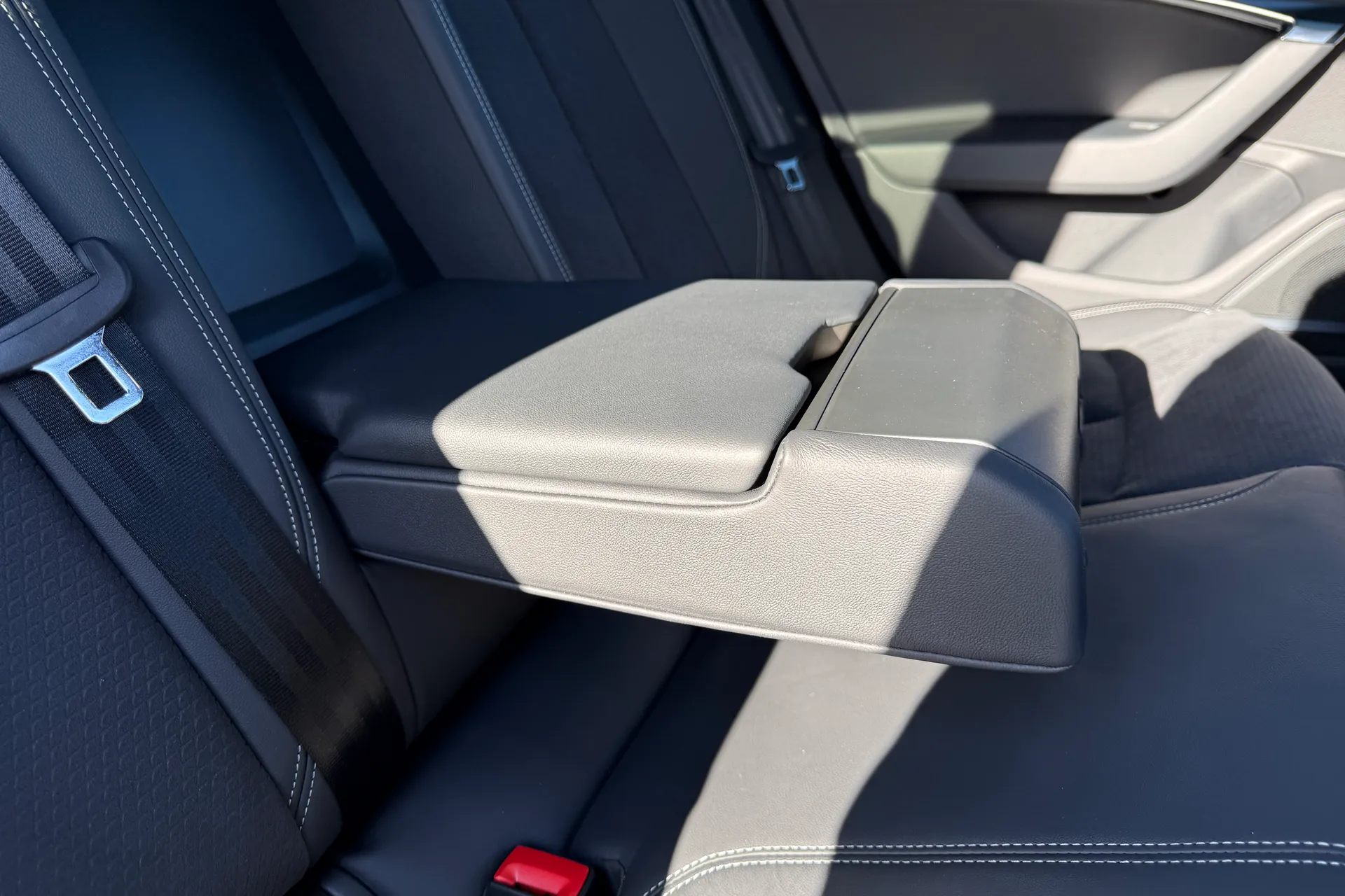 Audi A6 thumbnail image number 55