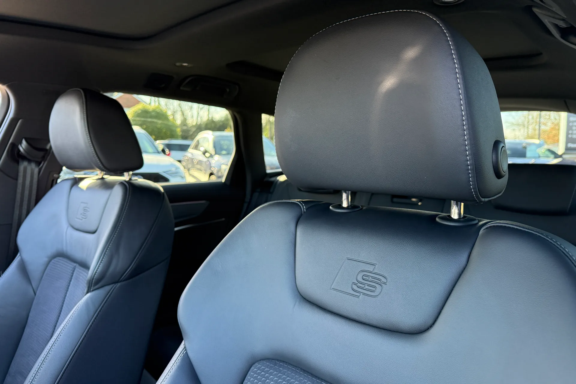 Audi A6 thumbnail image number 37