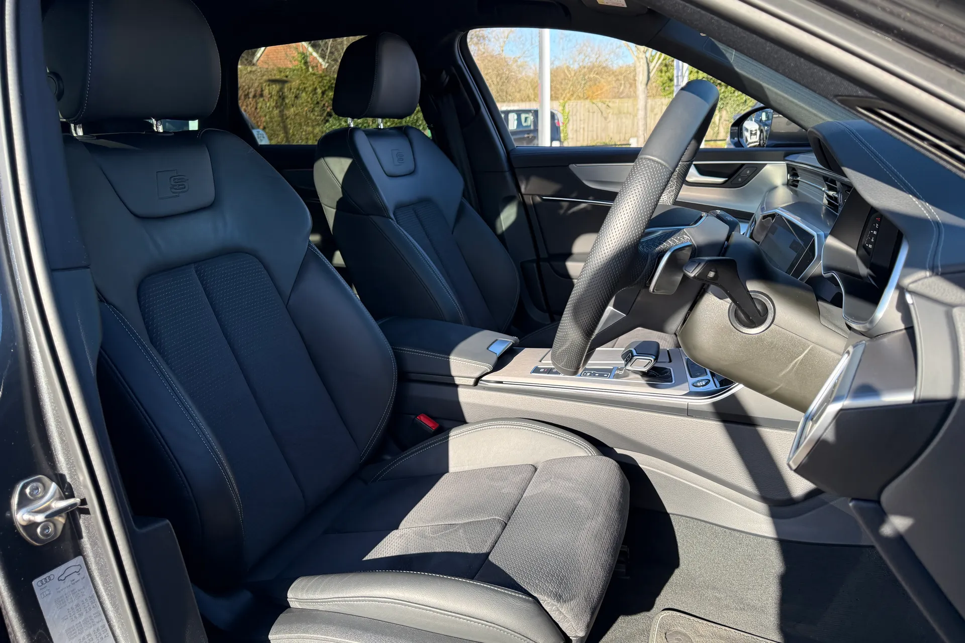 Audi A6 thumbnail image number 33