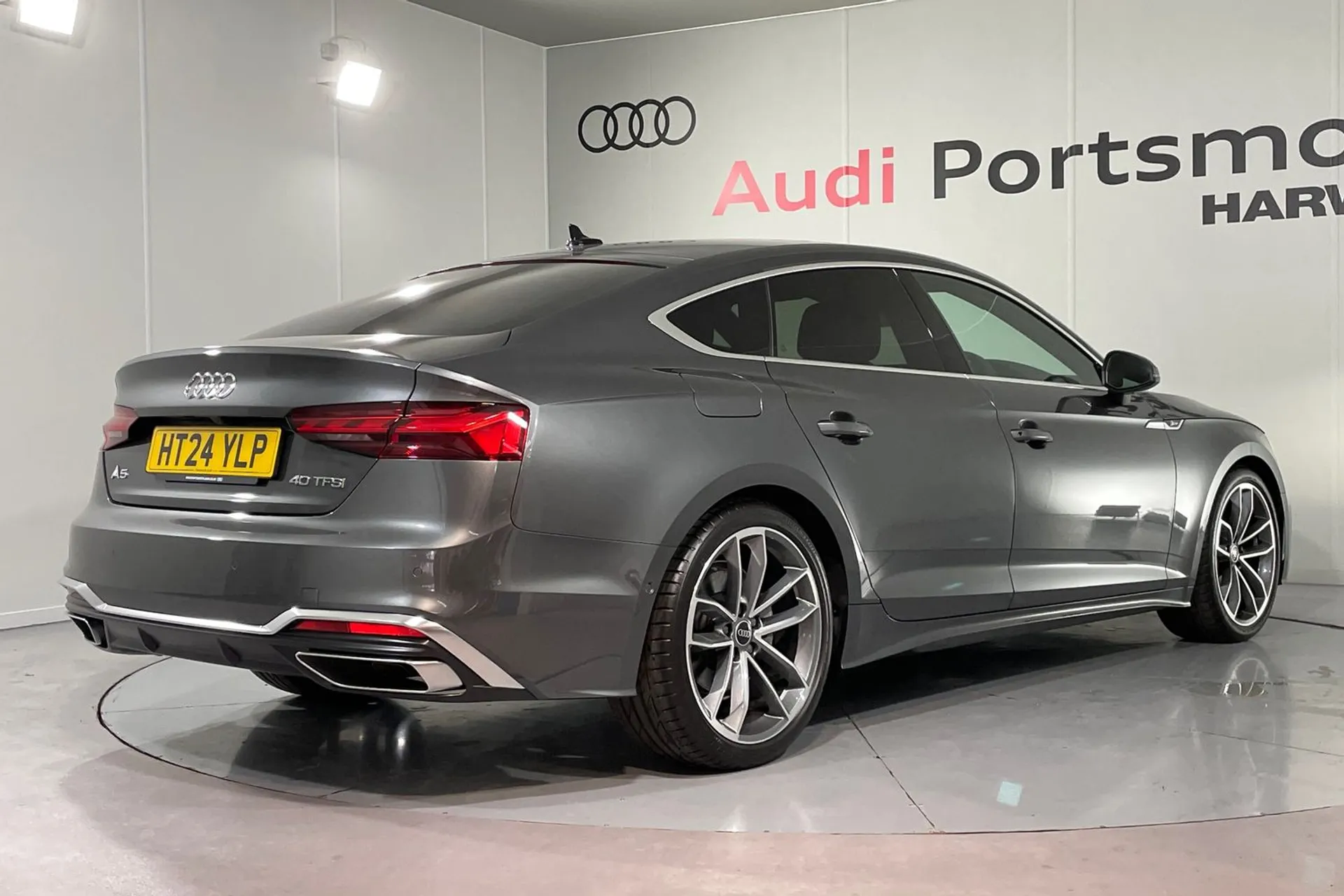 Audi A5 thumbnail image number 3