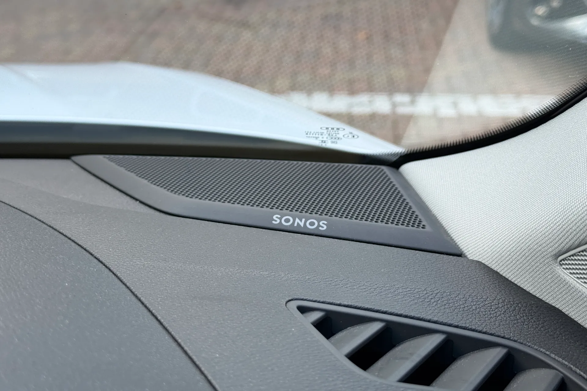 Audi Q3 thumbnail image number 5