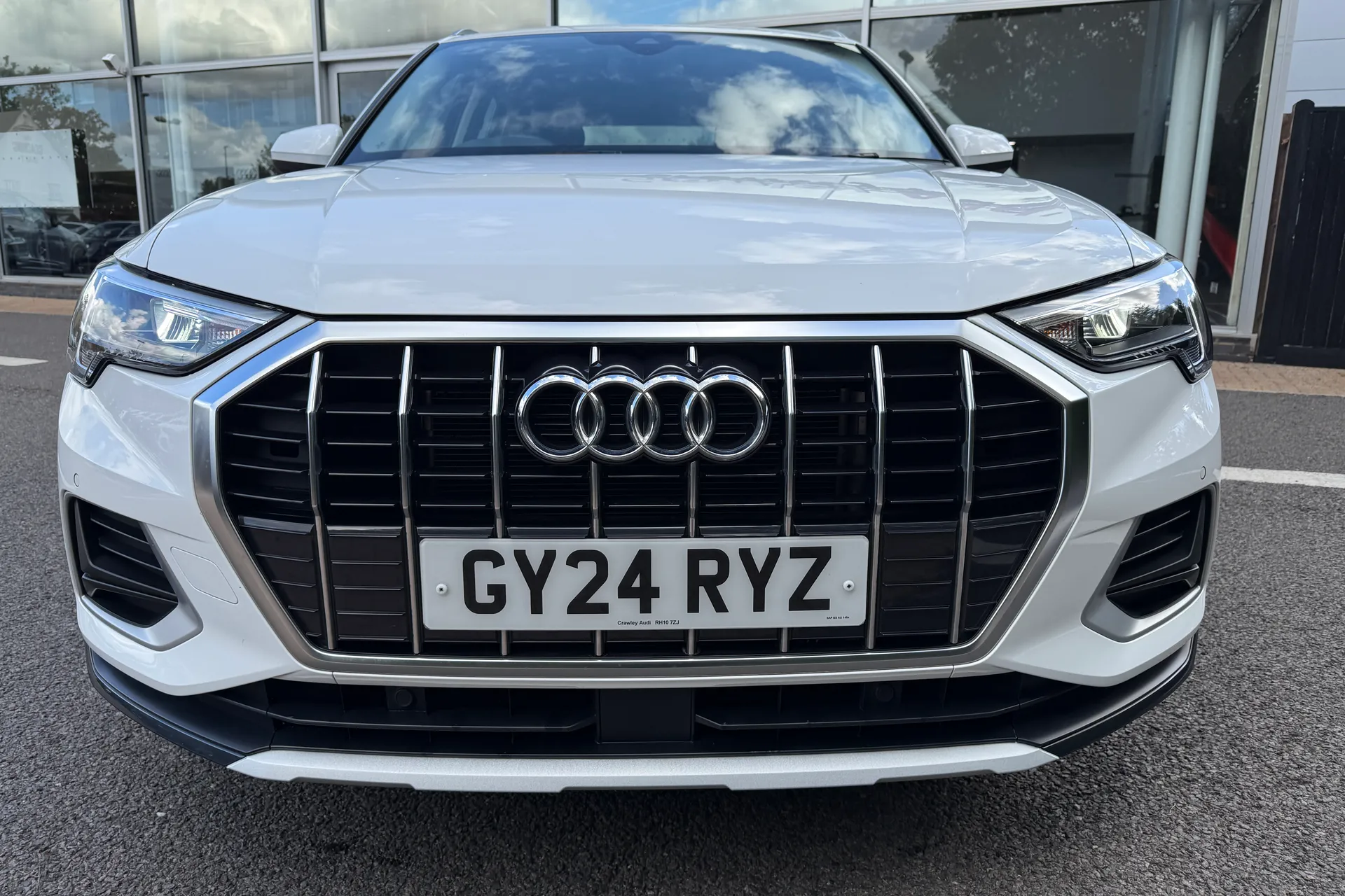 Audi Q3 thumbnail image number 50