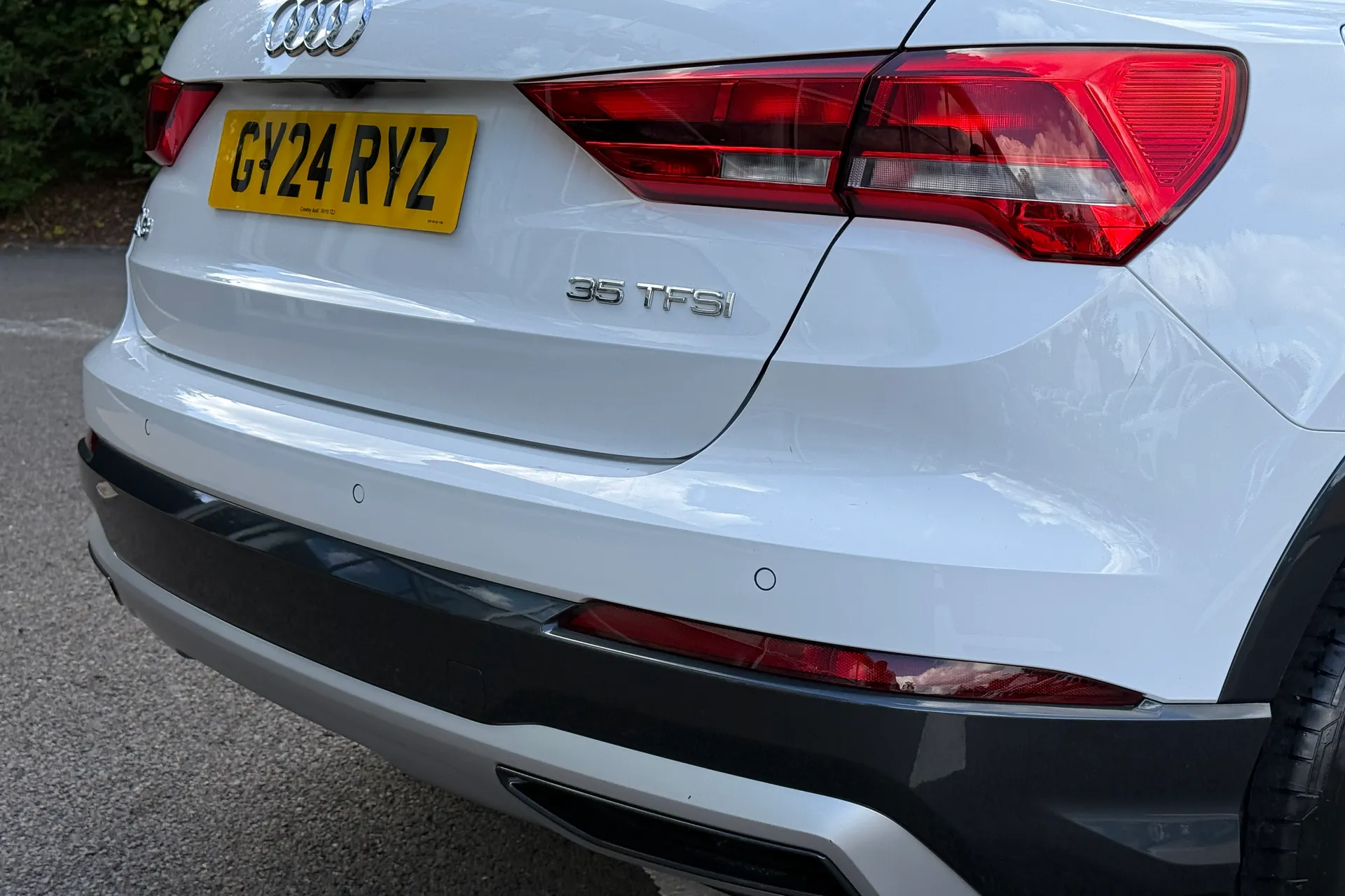 Audi Q3 thumbnail image number 36