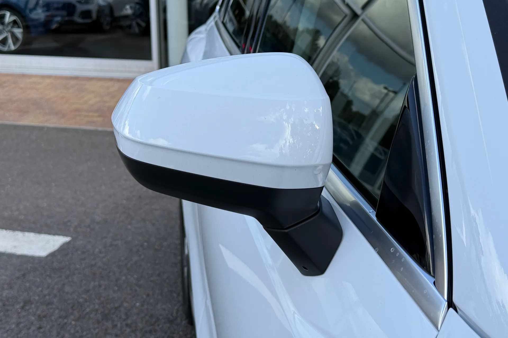 Audi Q3 thumbnail image number 3