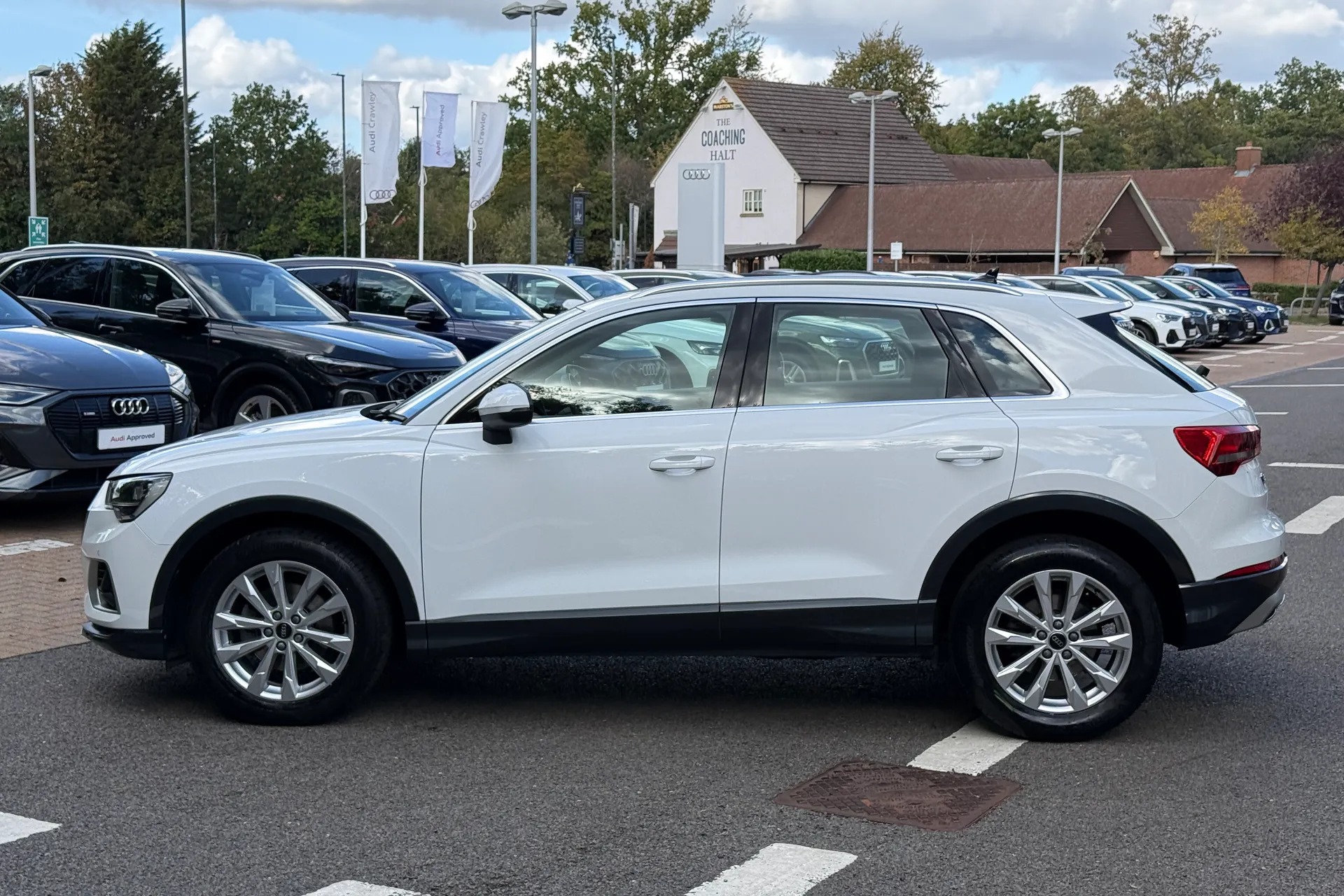 Audi Q3 thumbnail image number 41