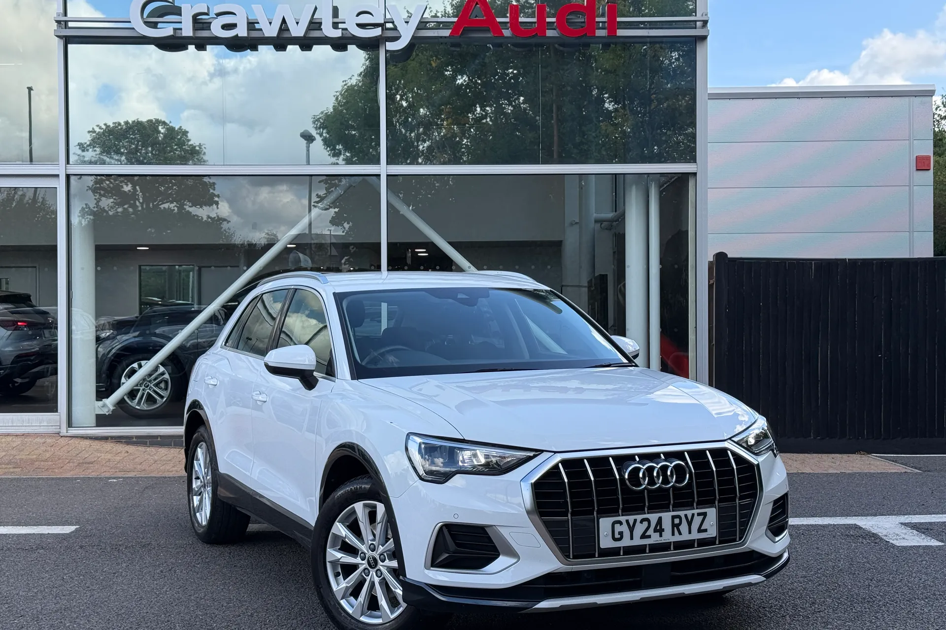 Audi Q3 focused image