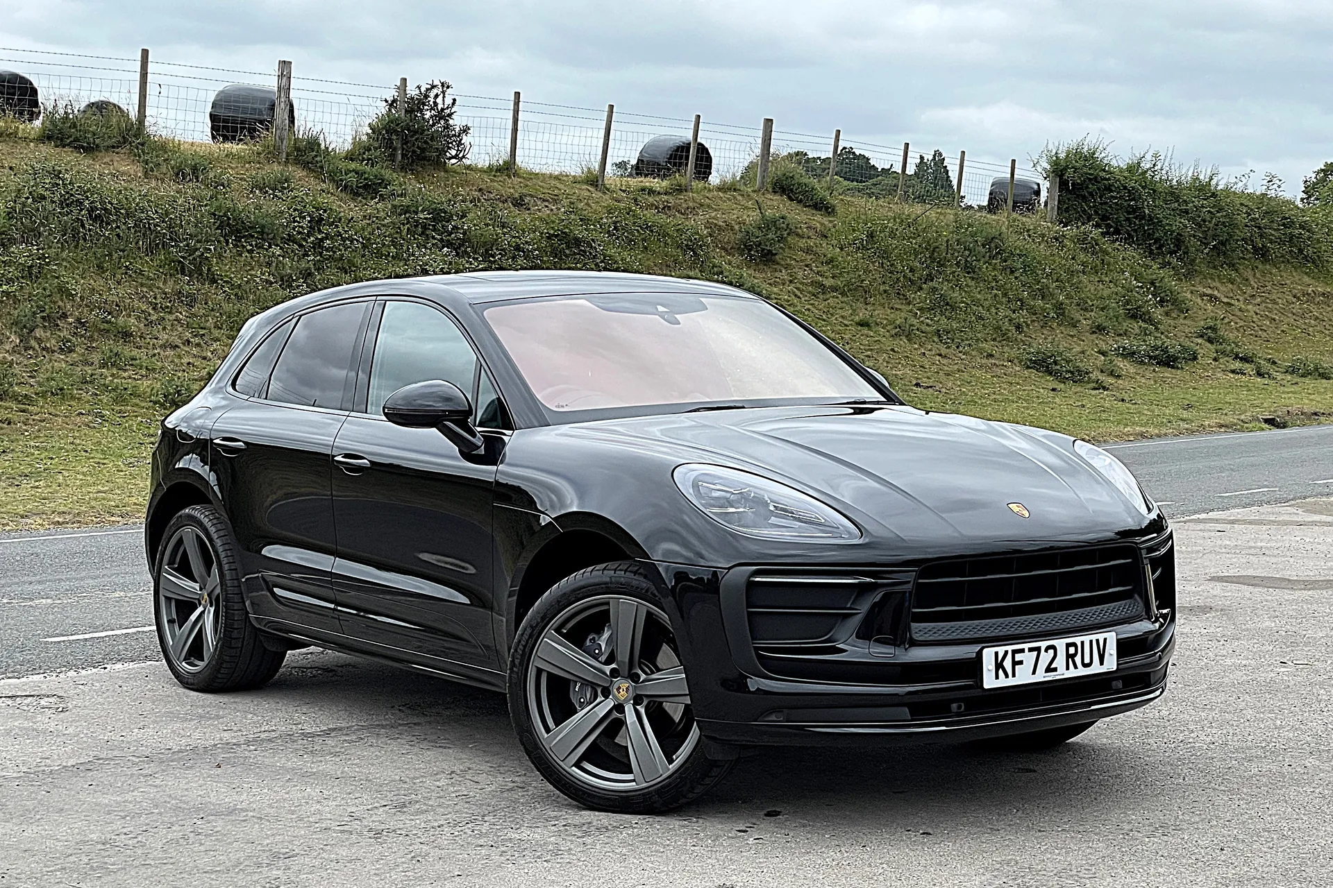 Porsche MACAN focused image