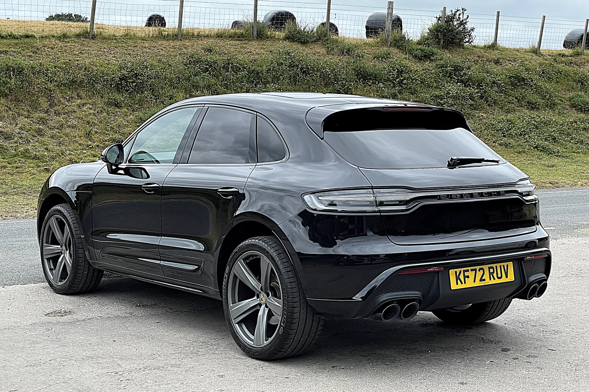 Porsche MACAN thumbnail image number 9