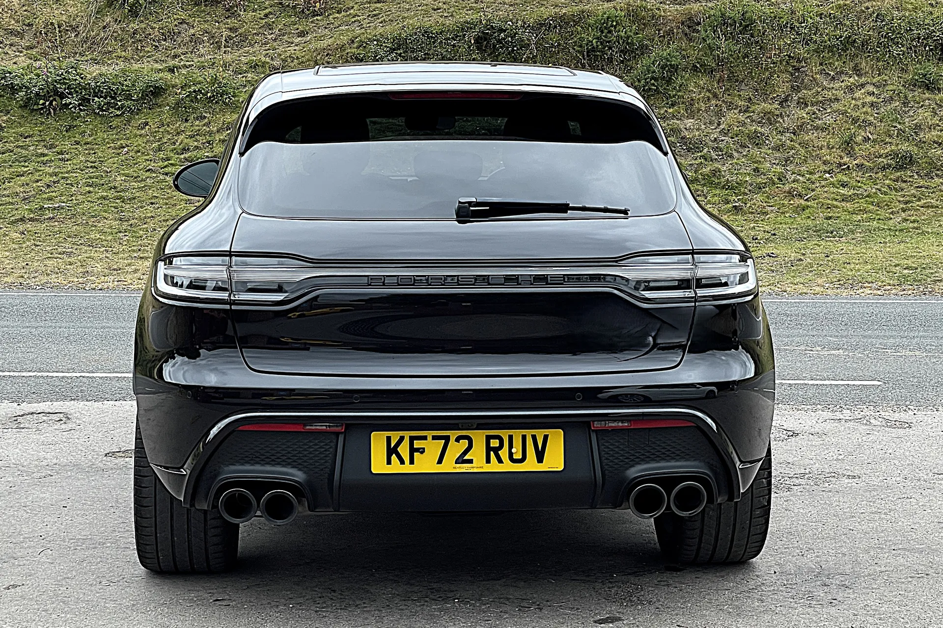 Porsche MACAN thumbnail image number 10