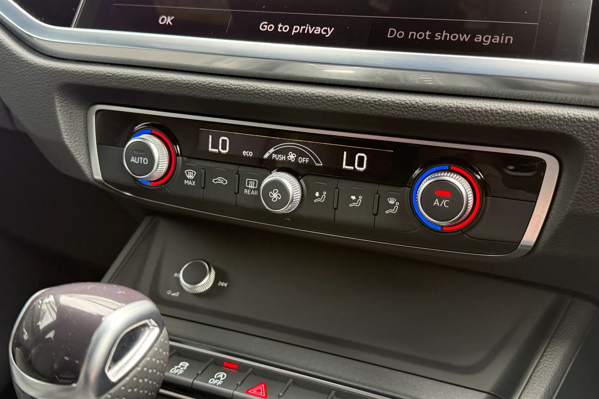 Audi Q3 thumbnail image number 26
