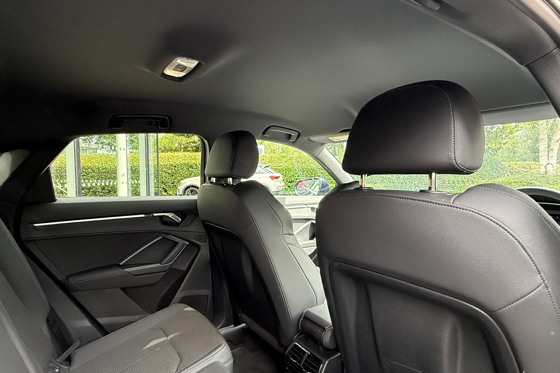 Audi Q3 thumbnail image number 29