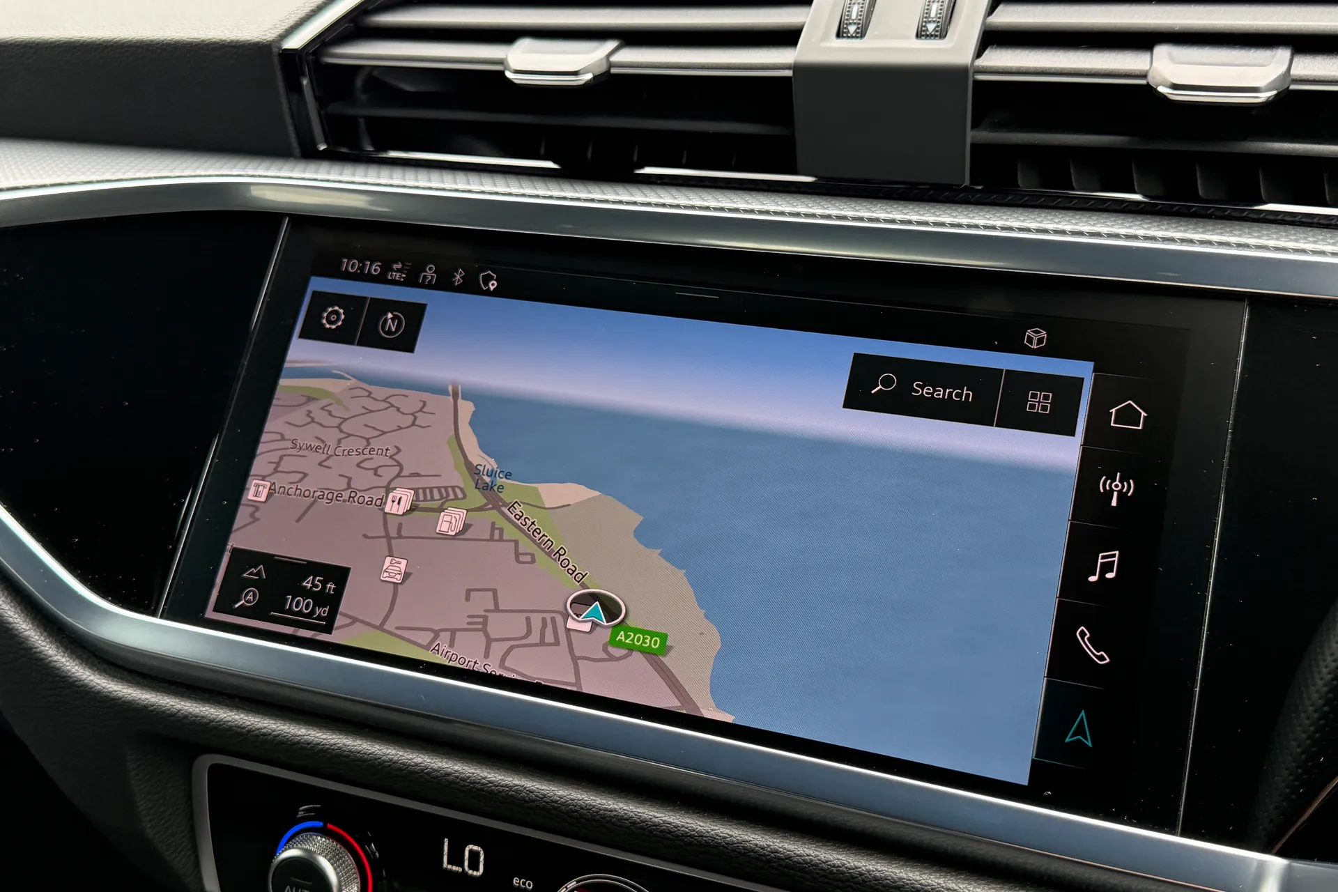 Audi Q3 thumbnail image number 3
