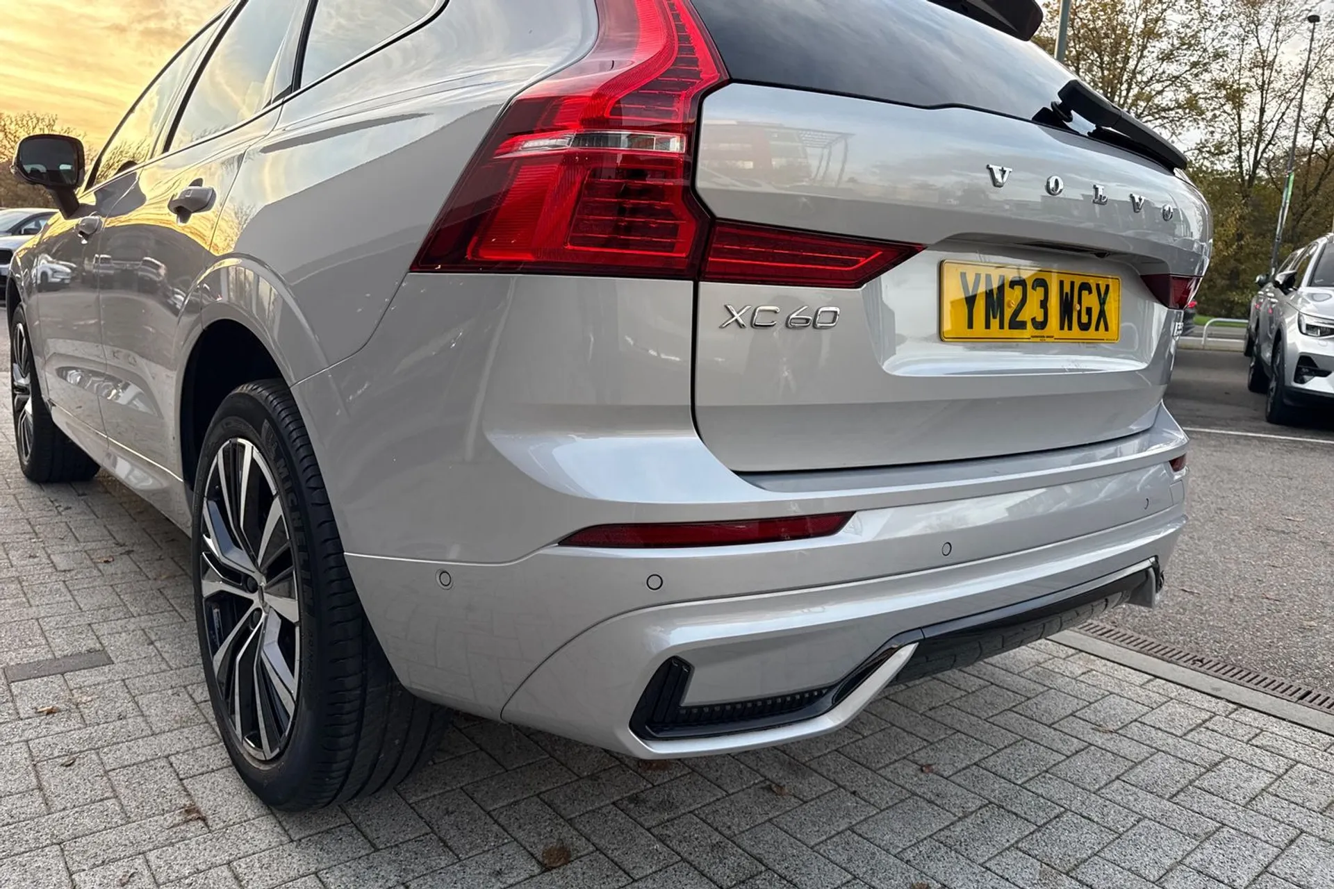 Volvo XC60 thumbnail image number 18