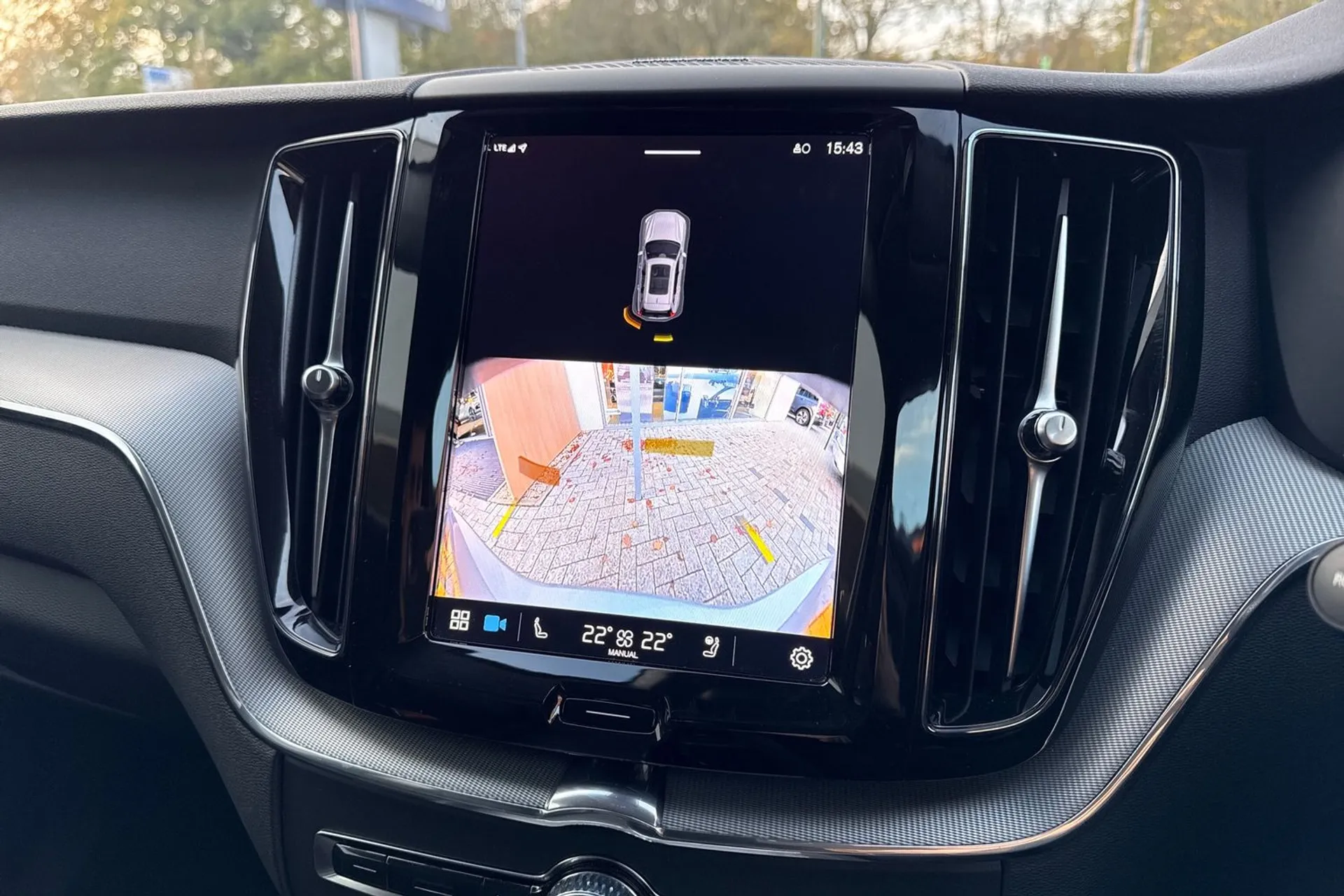 Volvo XC60 thumbnail image number 39