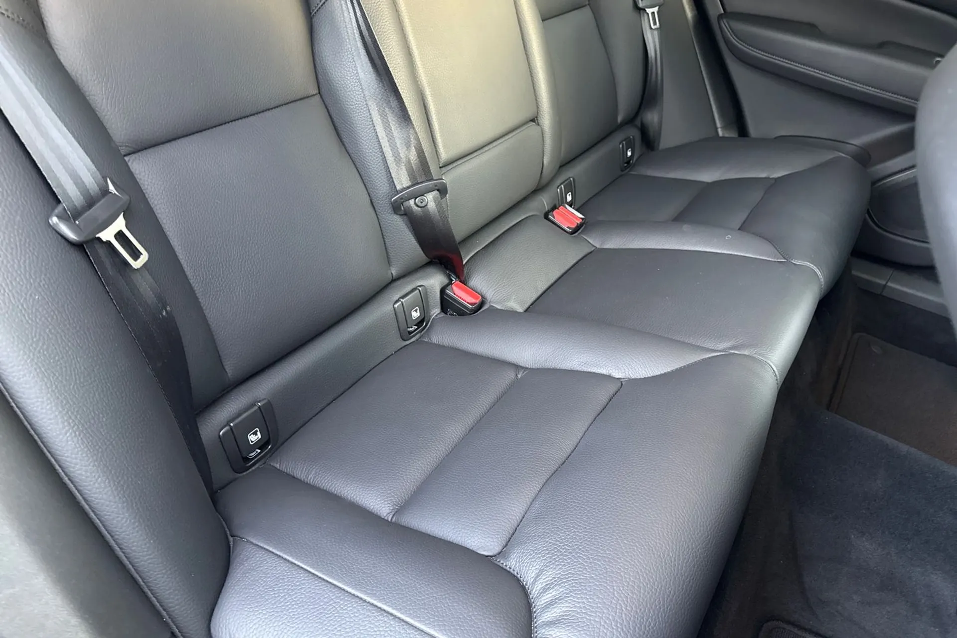 Volvo XC60 thumbnail image number 25